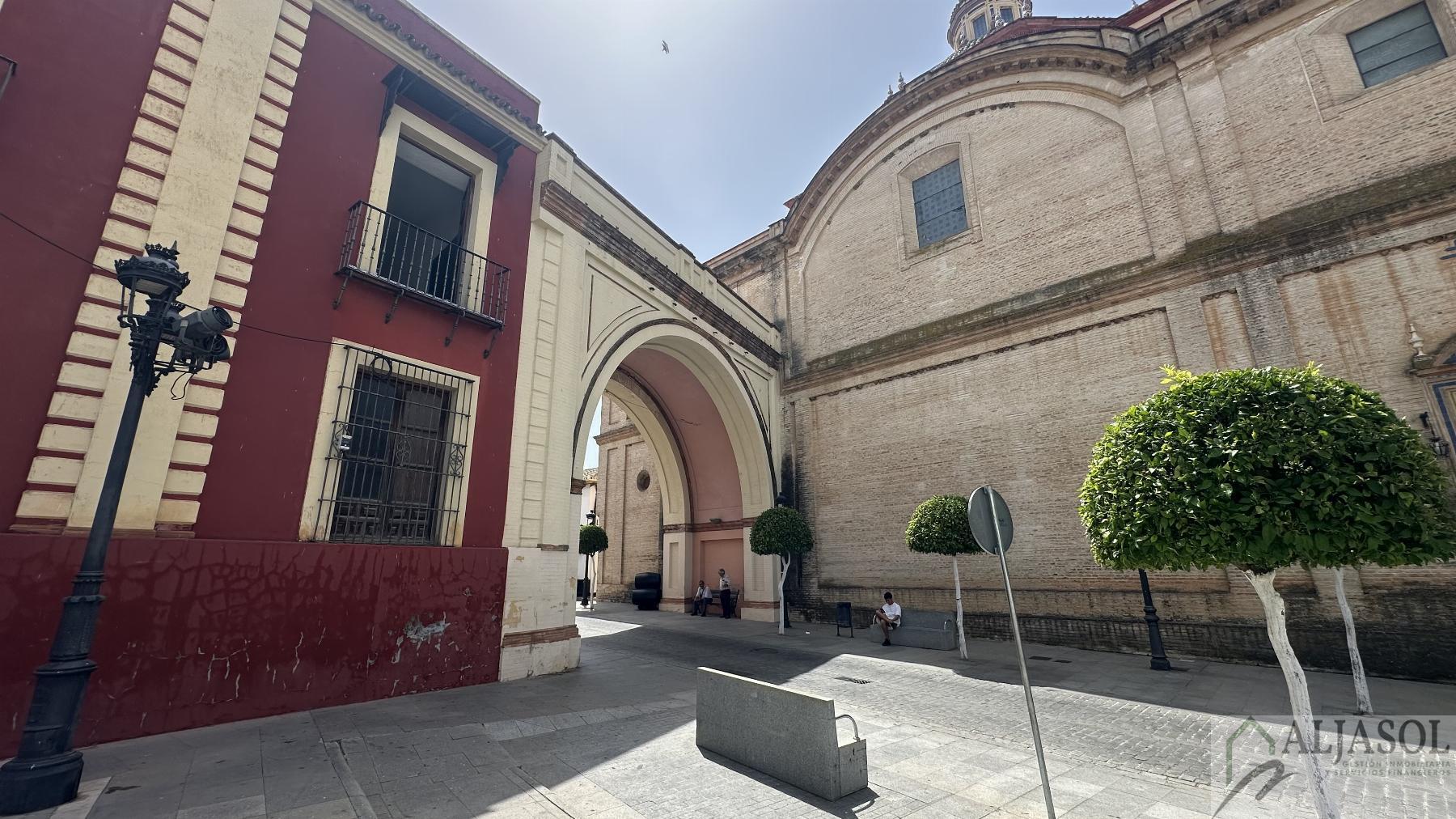 Venta de chalet en Umbrete