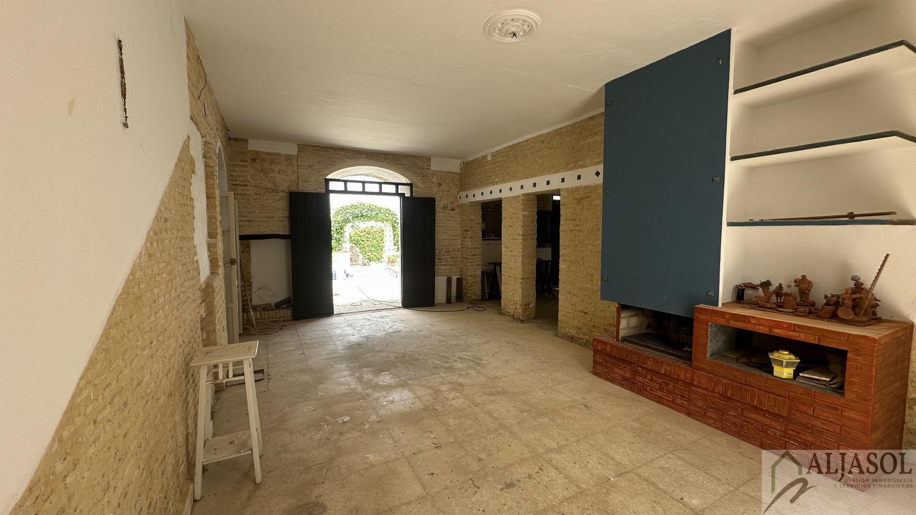 Venta de chalet en Umbrete