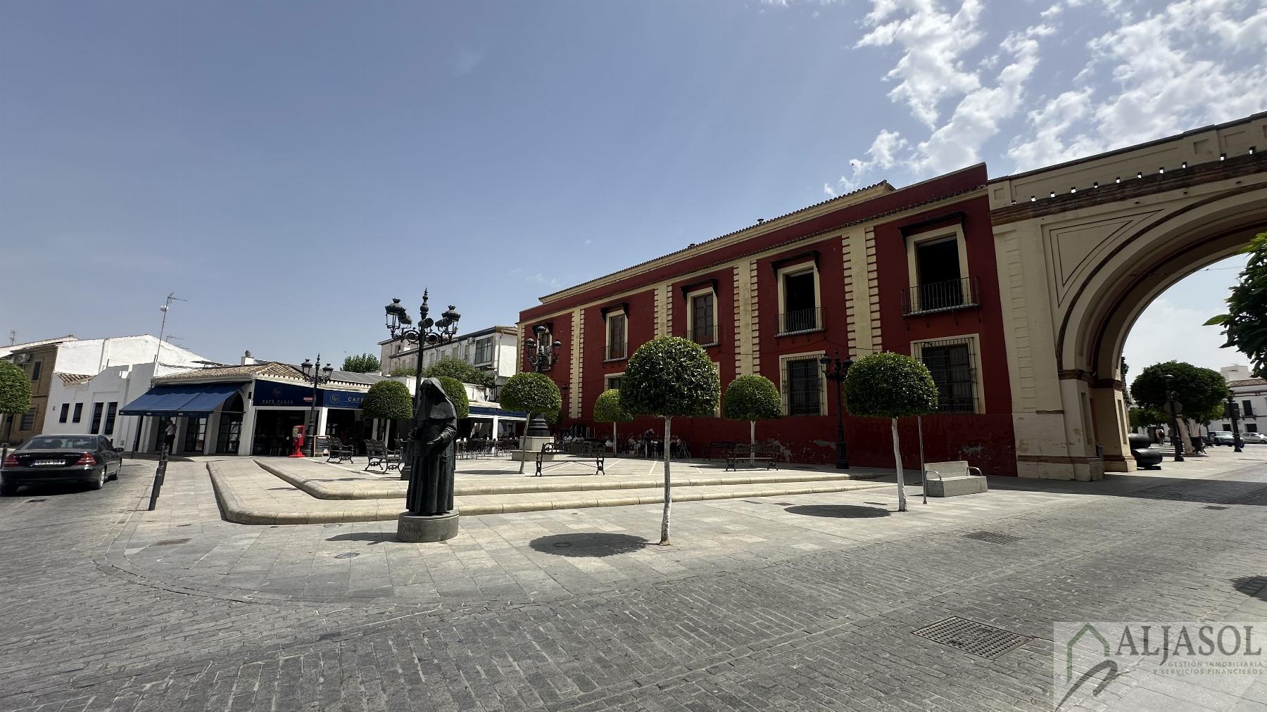 Venta de chalet en Umbrete