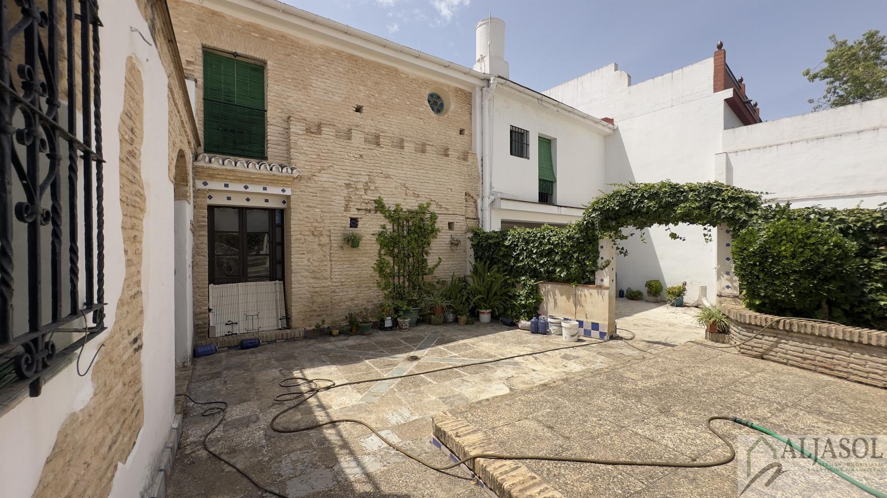 Venta de chalet en Umbrete