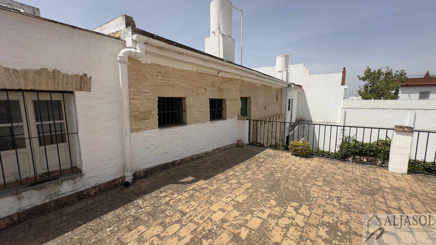 Venta de chalet en Umbrete