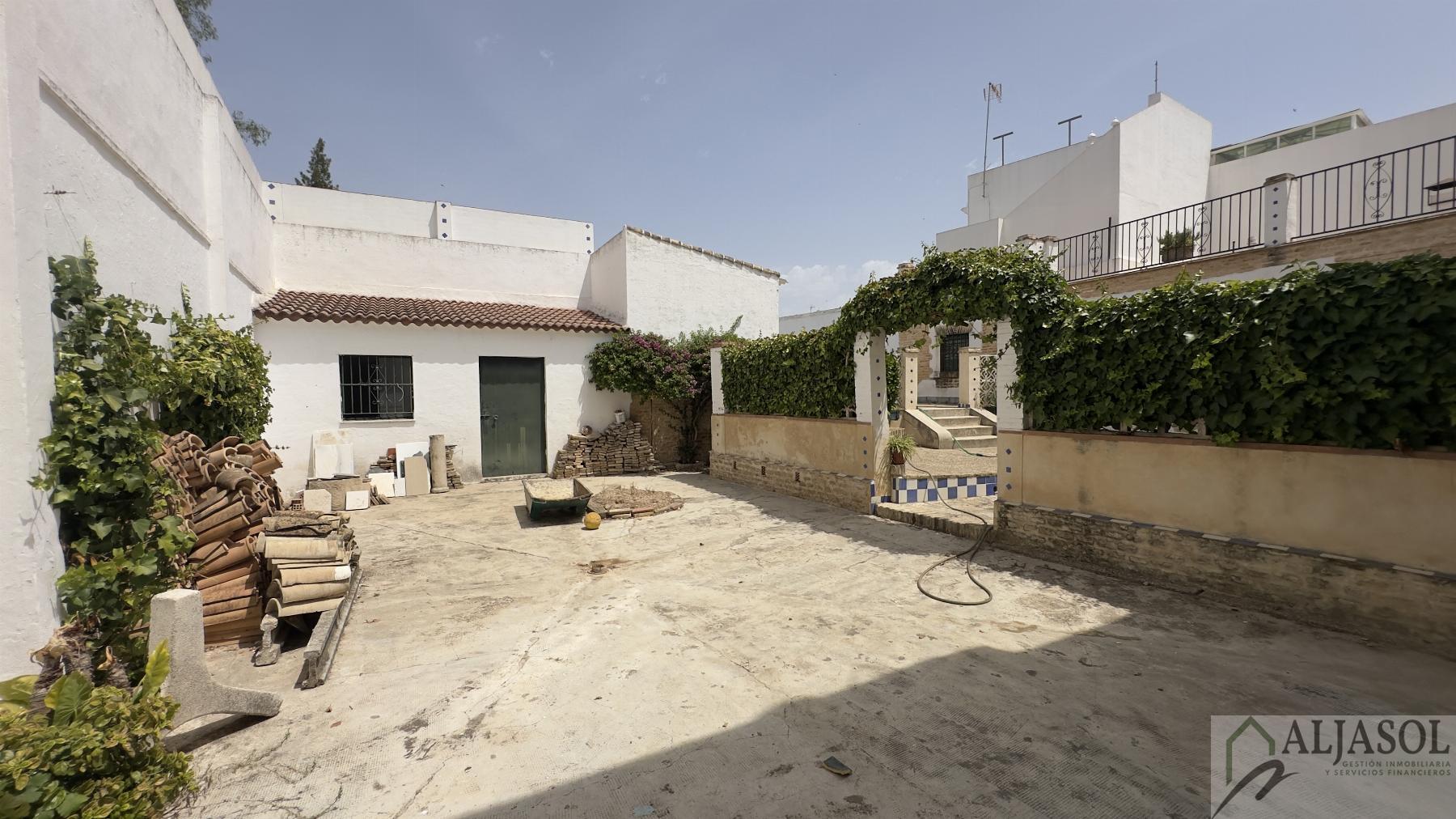Venta de chalet en Umbrete