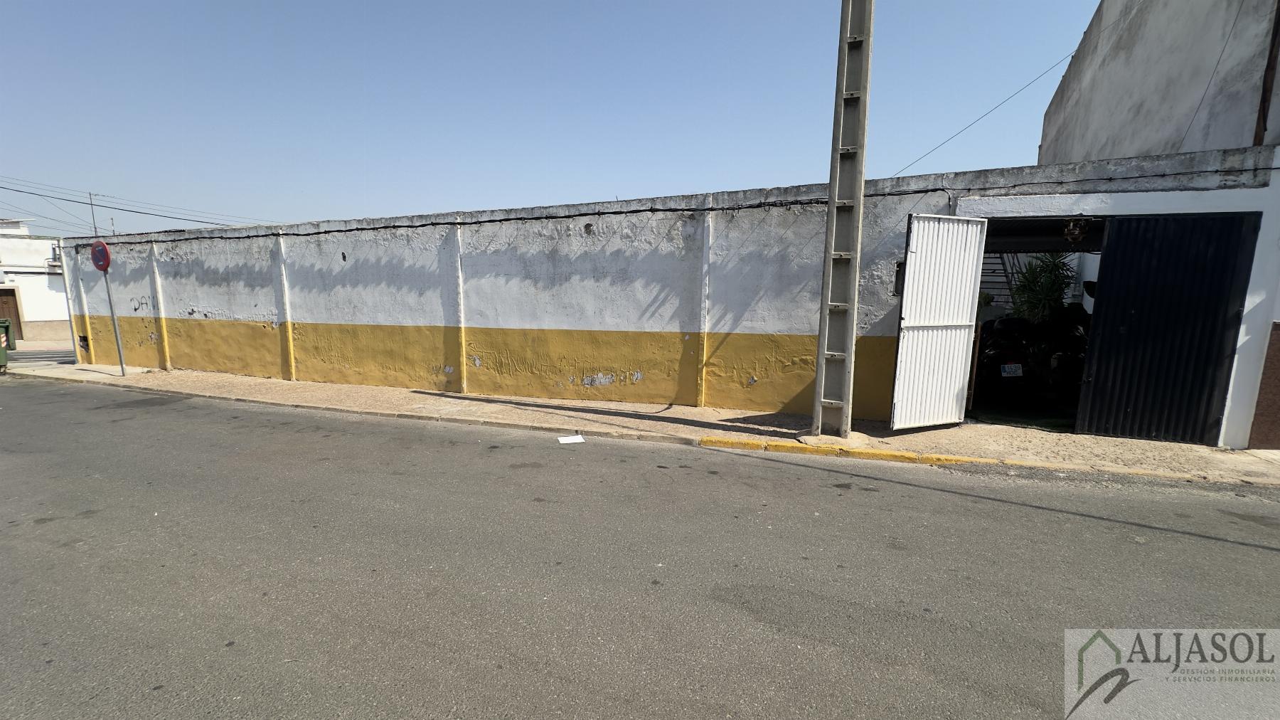 Venta de local en Palomares del Río