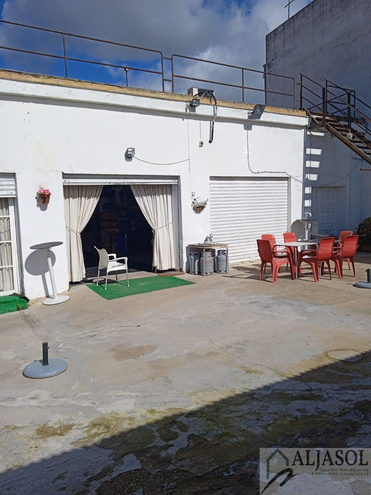 Venta de local en Palomares del Río