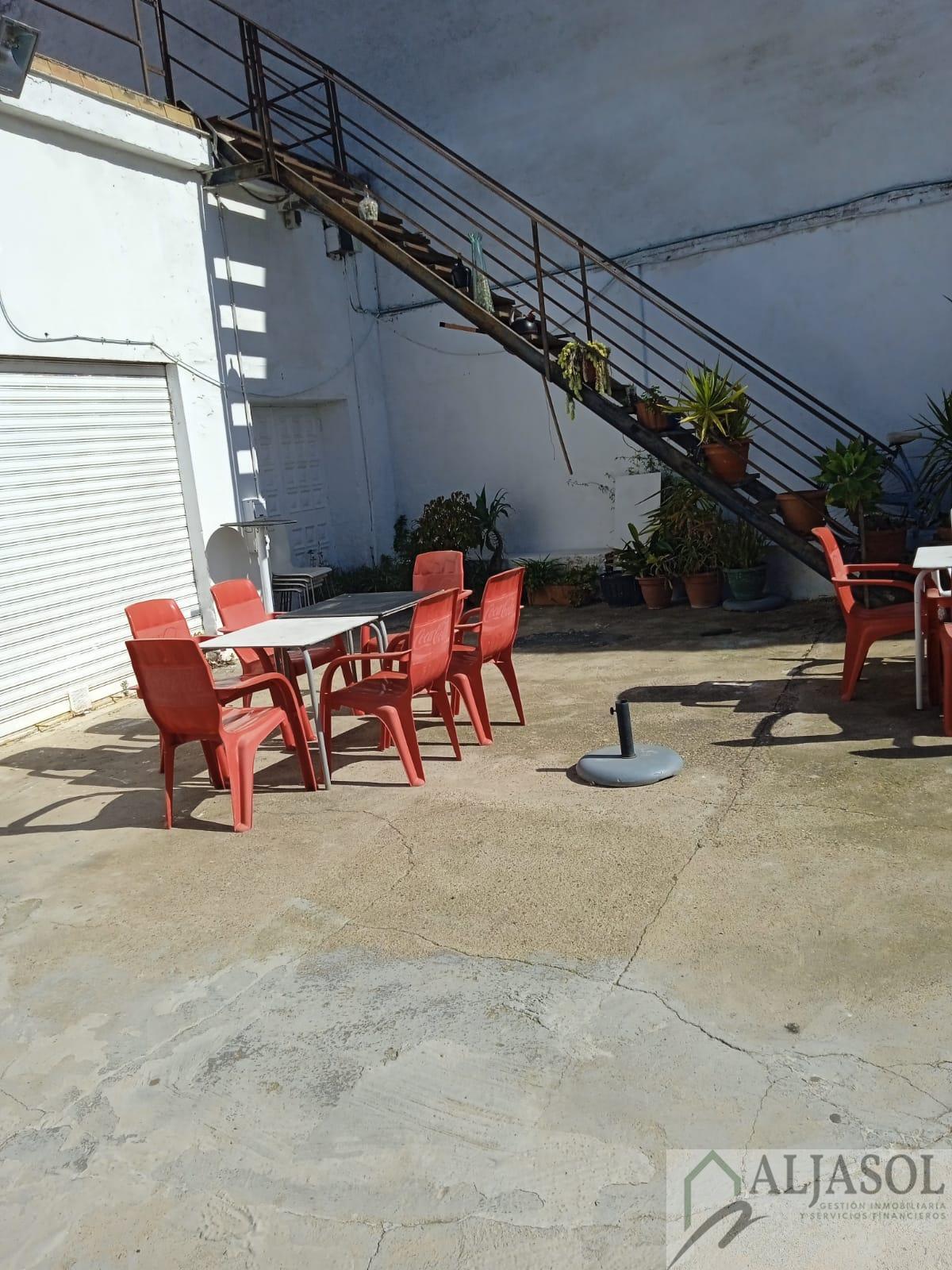 Venta de local en Palomares del Río