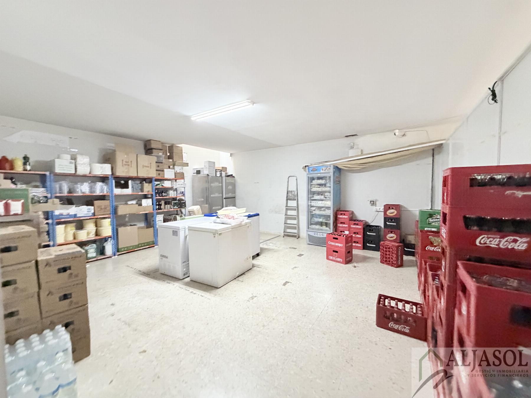 Venta de local en Coria del Río