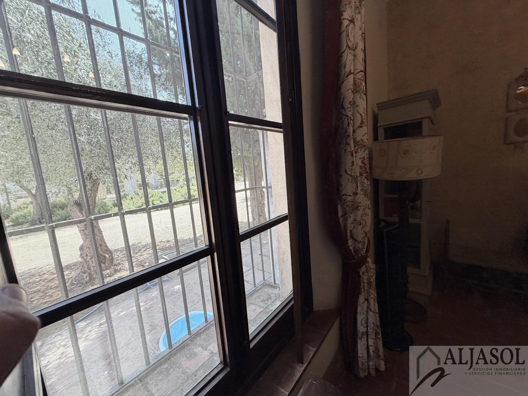 Venta de chalet en Bollullos de la Mitación