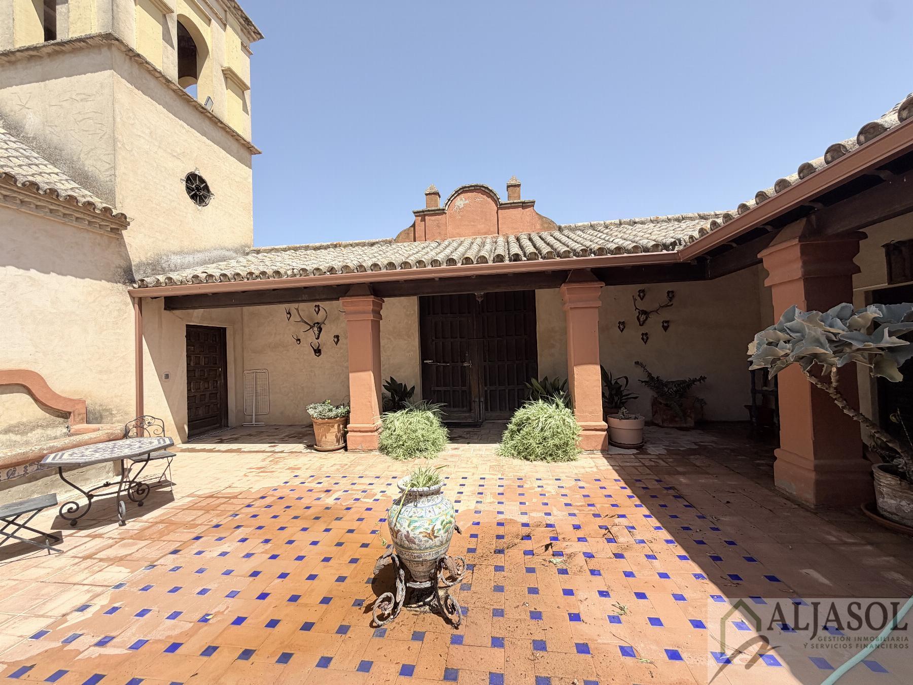 Venta de chalet en Bollullos de la Mitación