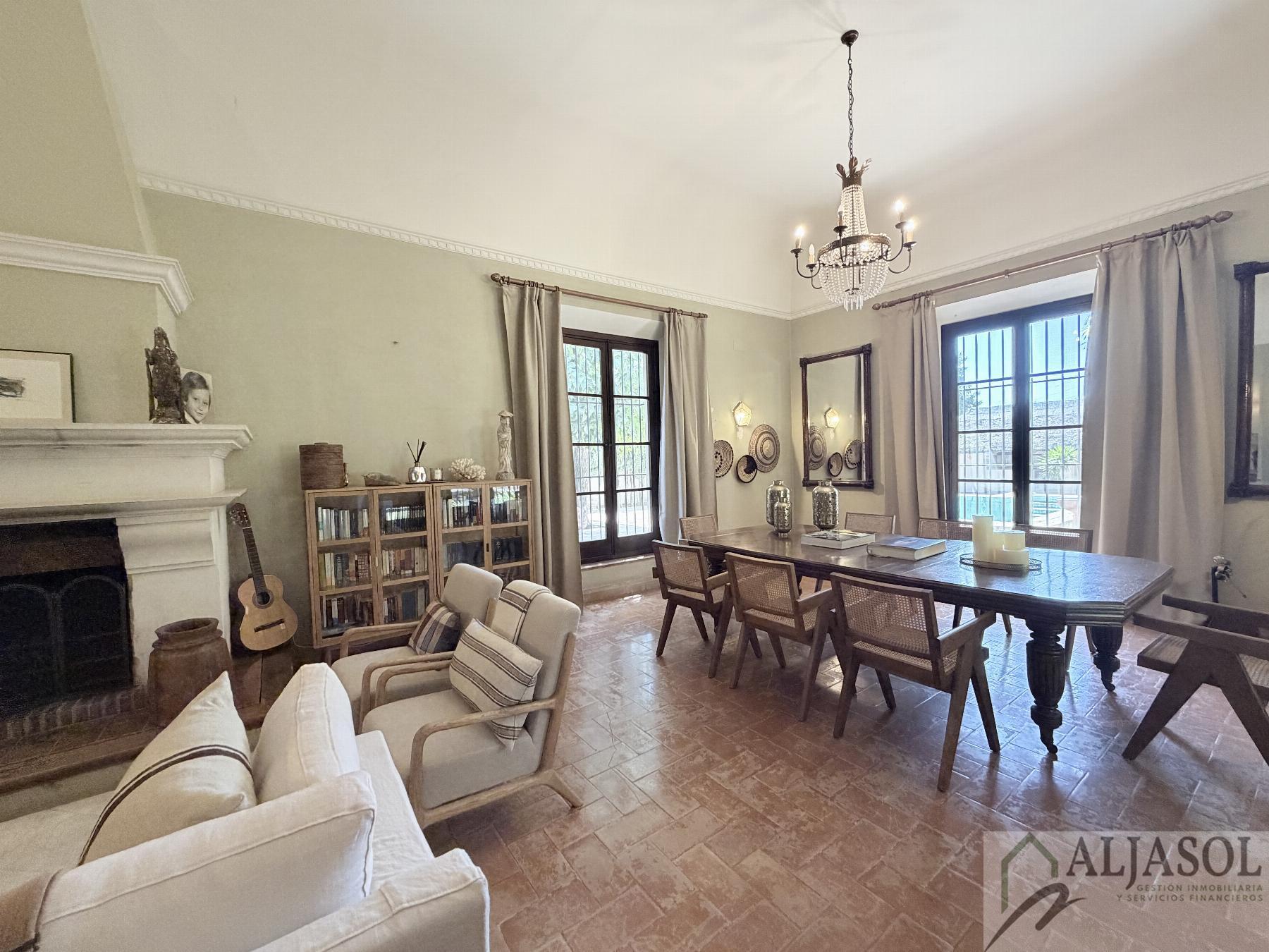 Venta de chalet en Bollullos de la Mitación