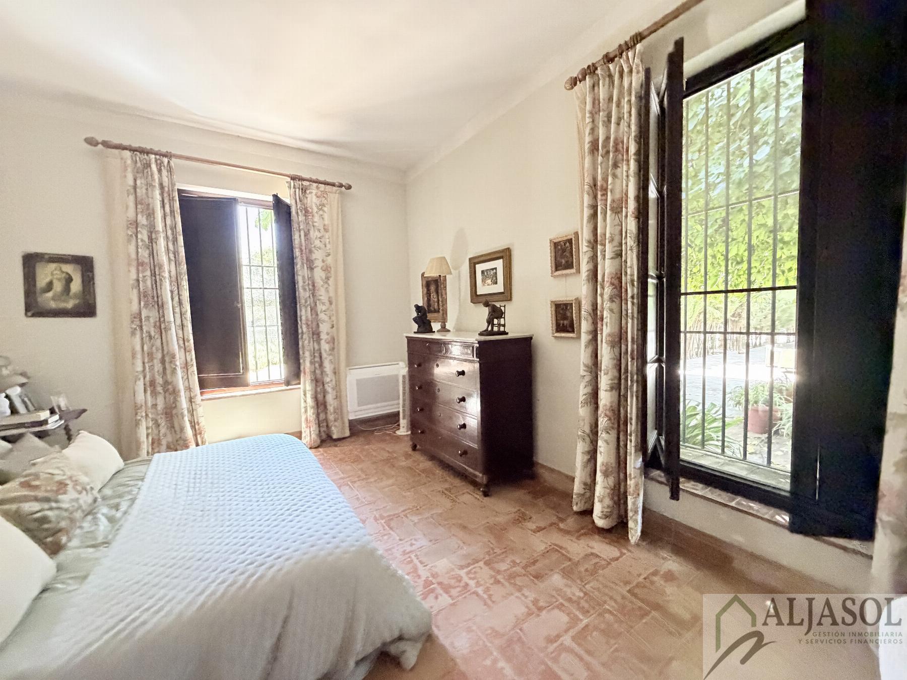 Venta de chalet en Bollullos de la Mitación