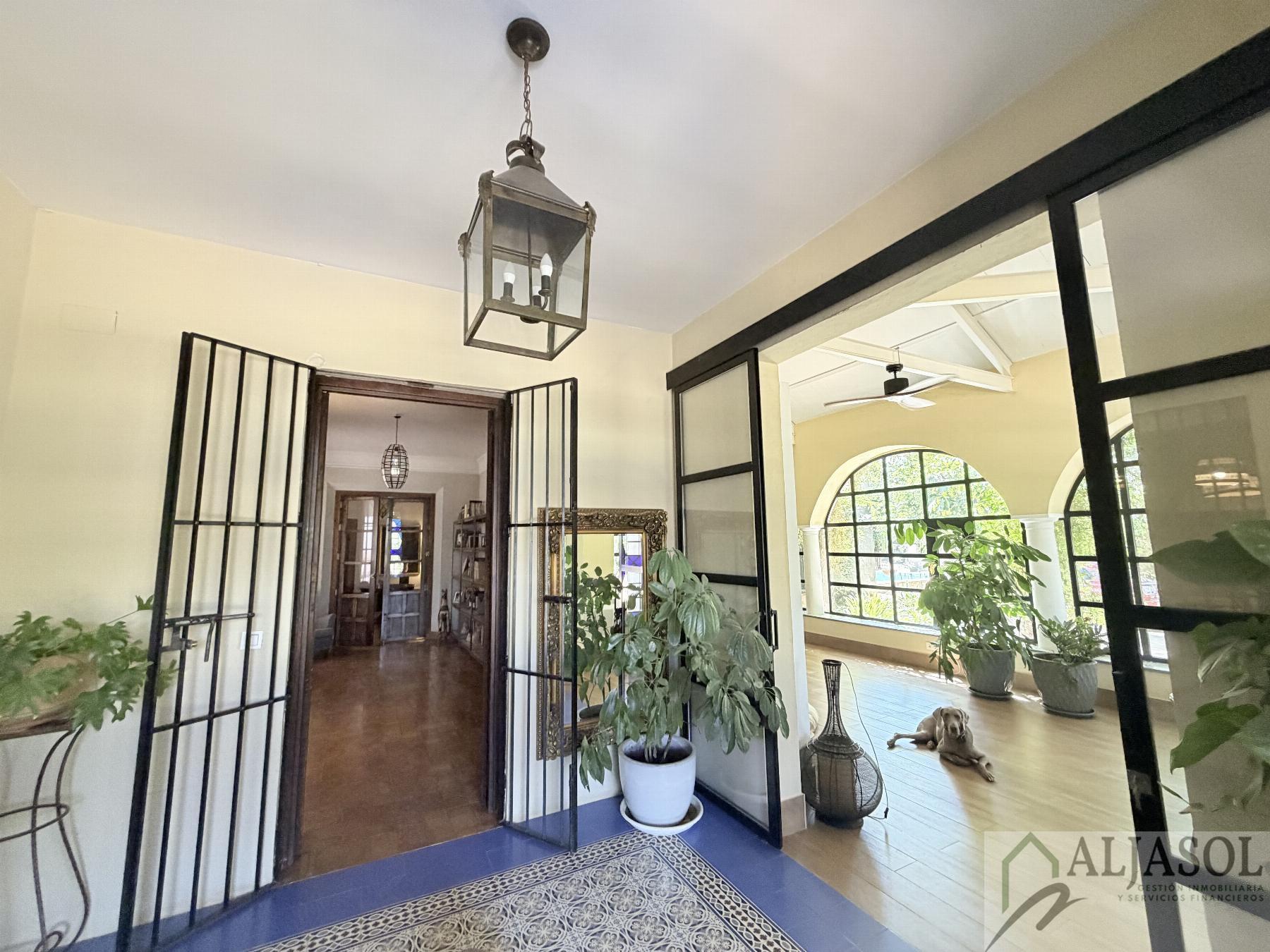 Venta de chalet en Bollullos de la Mitación