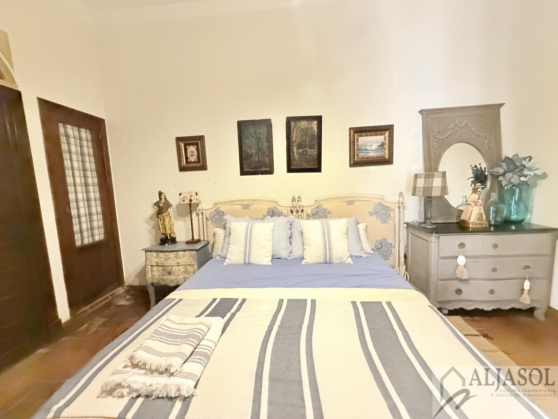 Venta de chalet en Bollullos de la Mitación
