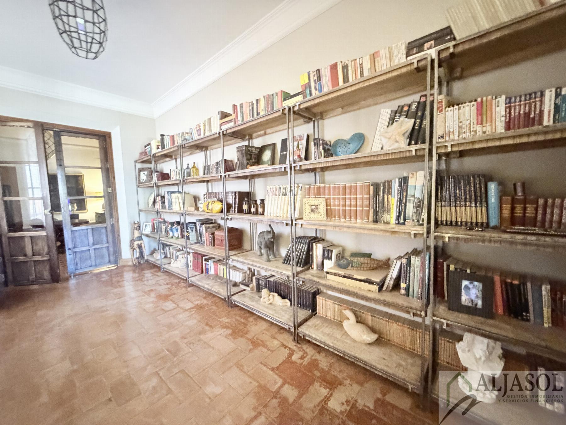 Venta de chalet en Bollullos de la Mitación