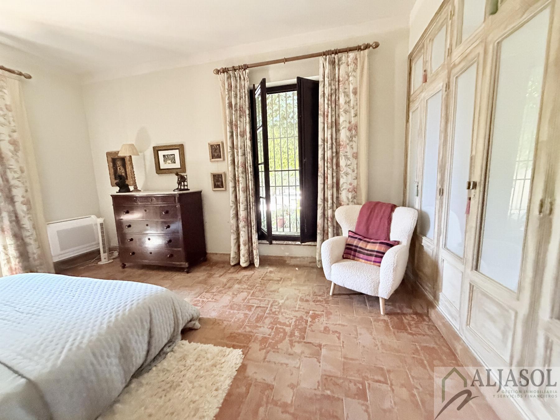 Venta de chalet en Bollullos de la Mitación