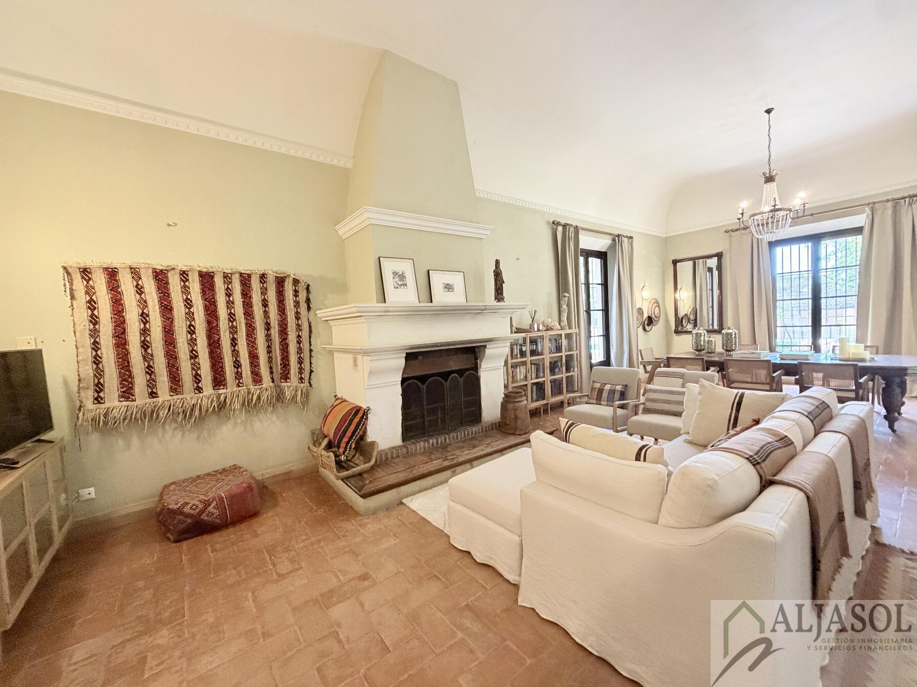 Venta de chalet en Bollullos de la Mitación