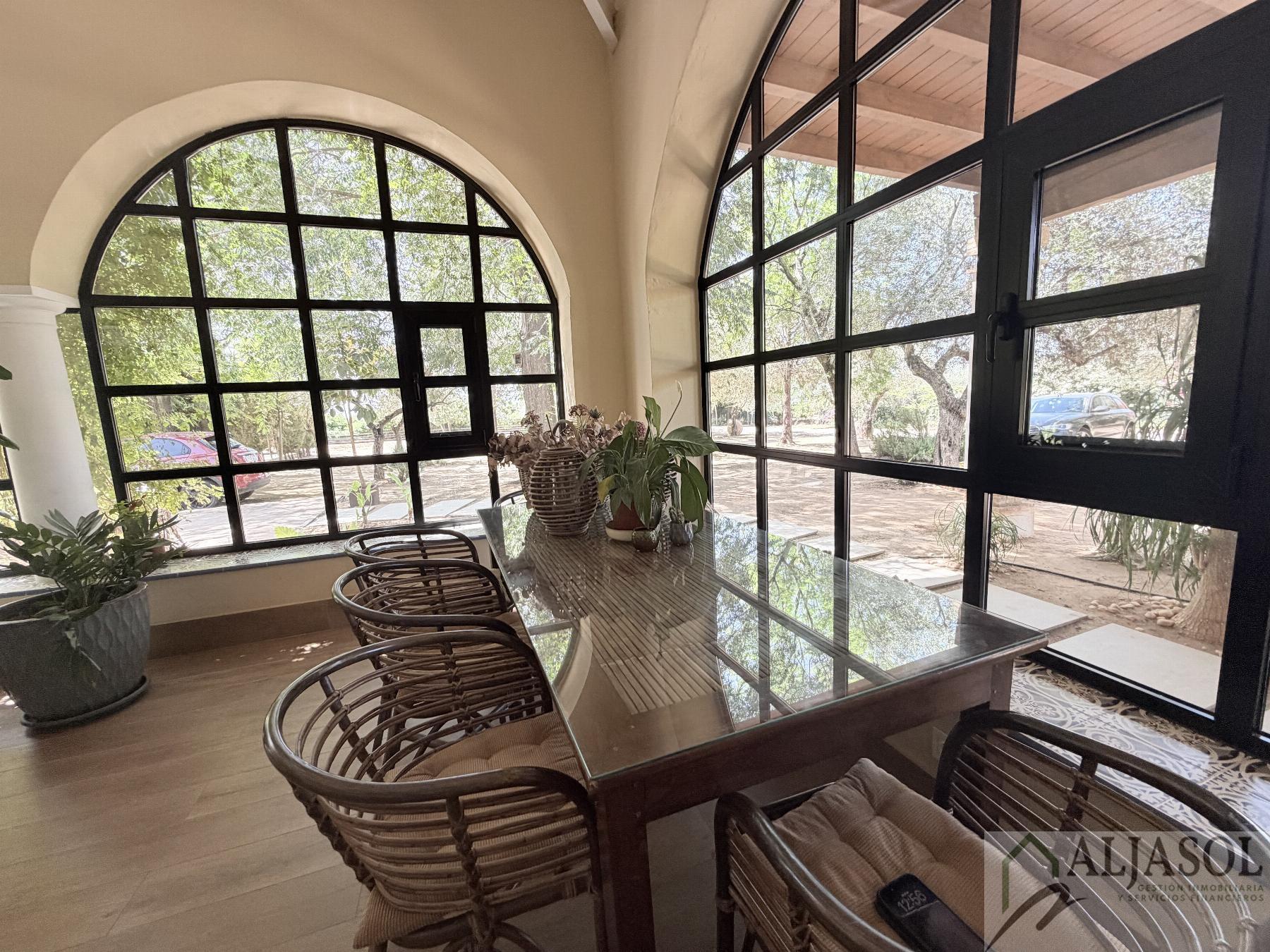 Venta de chalet en Bollullos de la Mitación