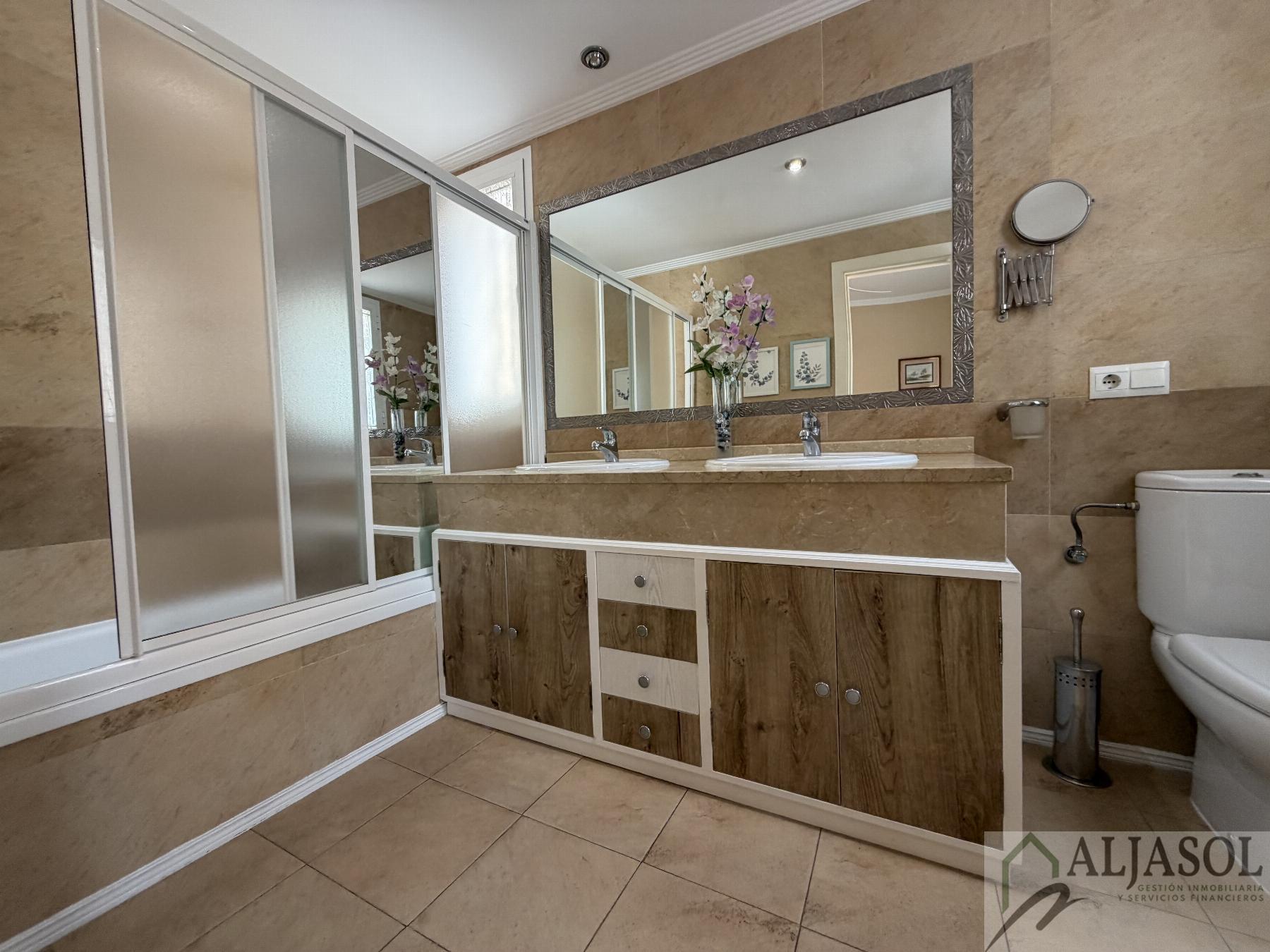 Venta de chalet en Espartinas