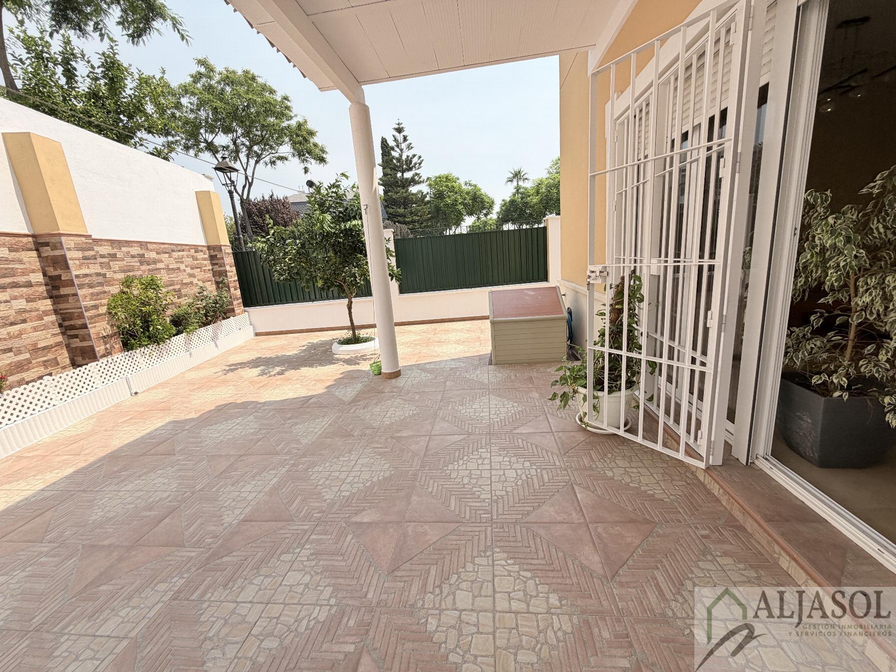 Venta de chalet en Espartinas