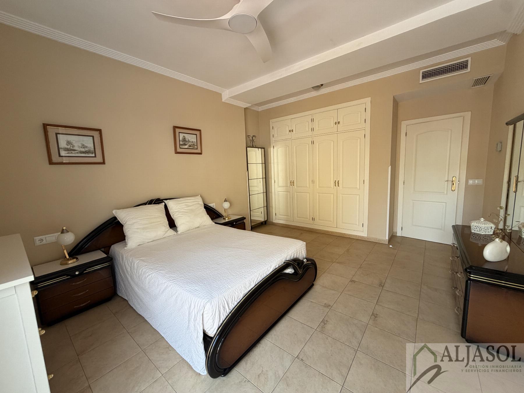 Venta de chalet en Espartinas