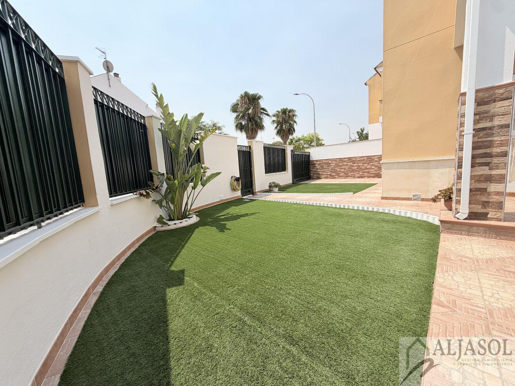 Venta de chalet en Espartinas