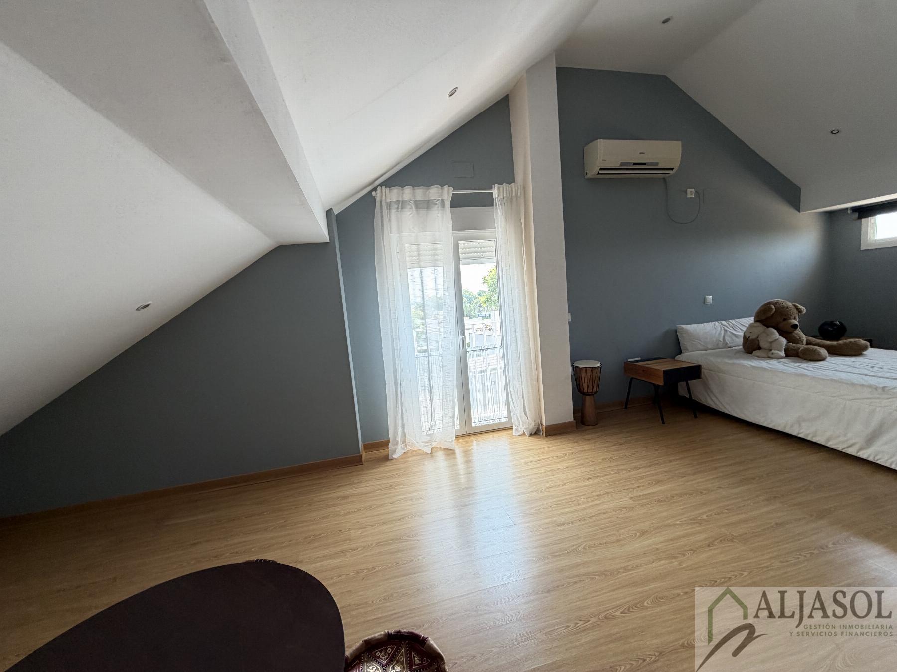 Venta de chalet en Espartinas
