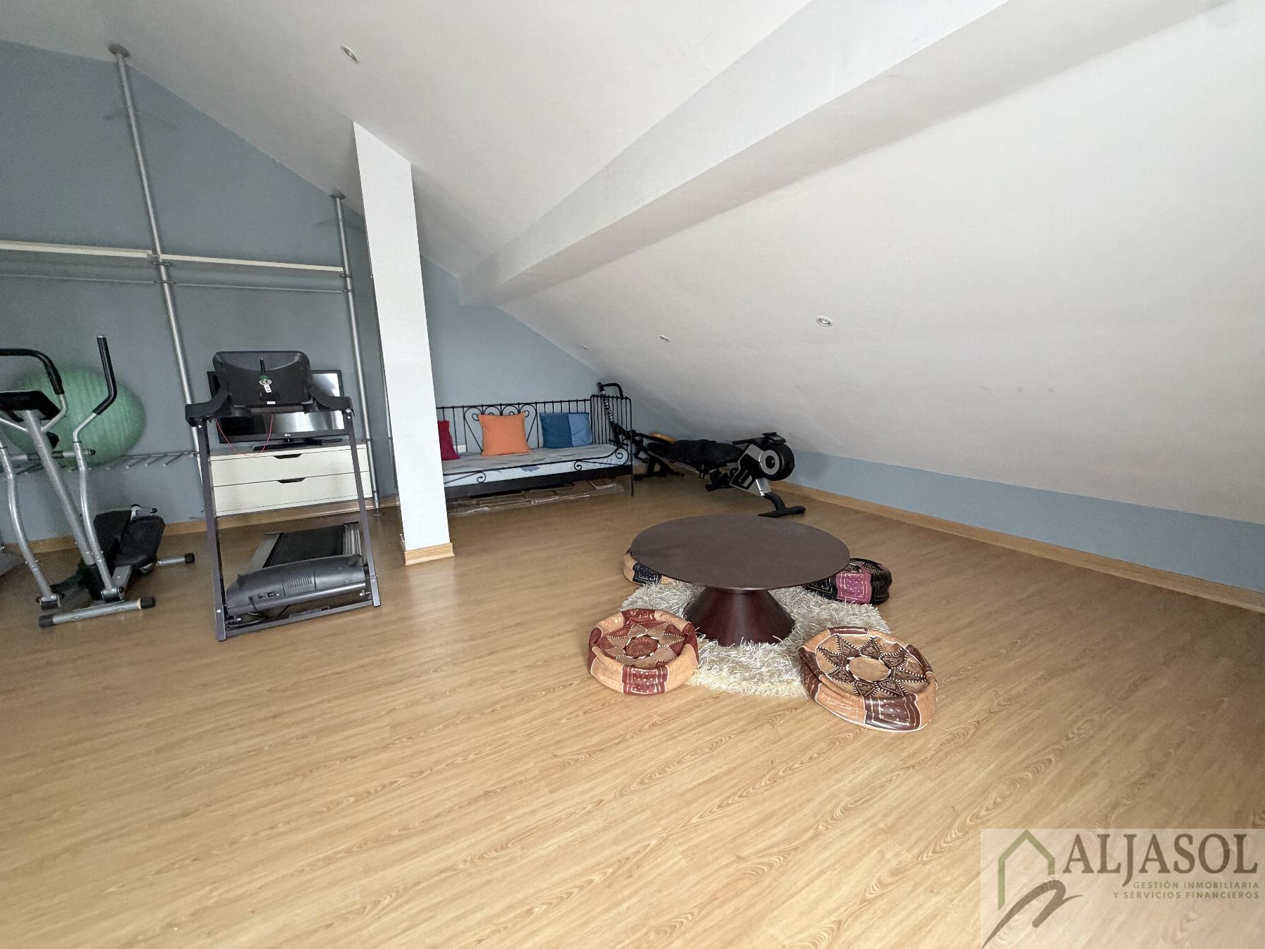 Venta de chalet en Espartinas