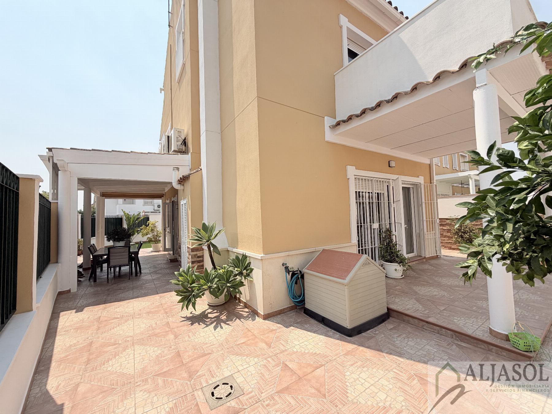 Venta de chalet en Espartinas