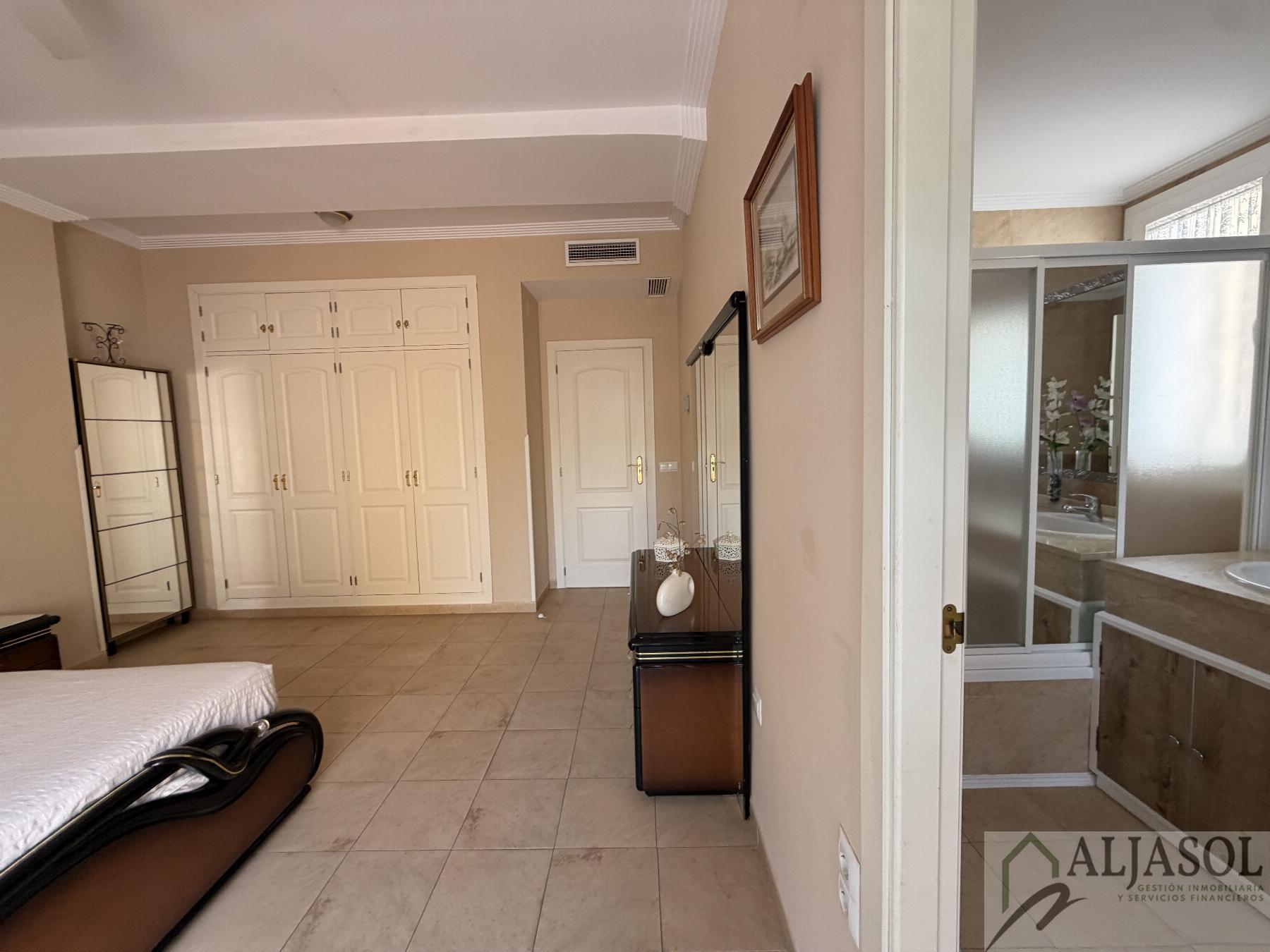Venta de chalet en Espartinas