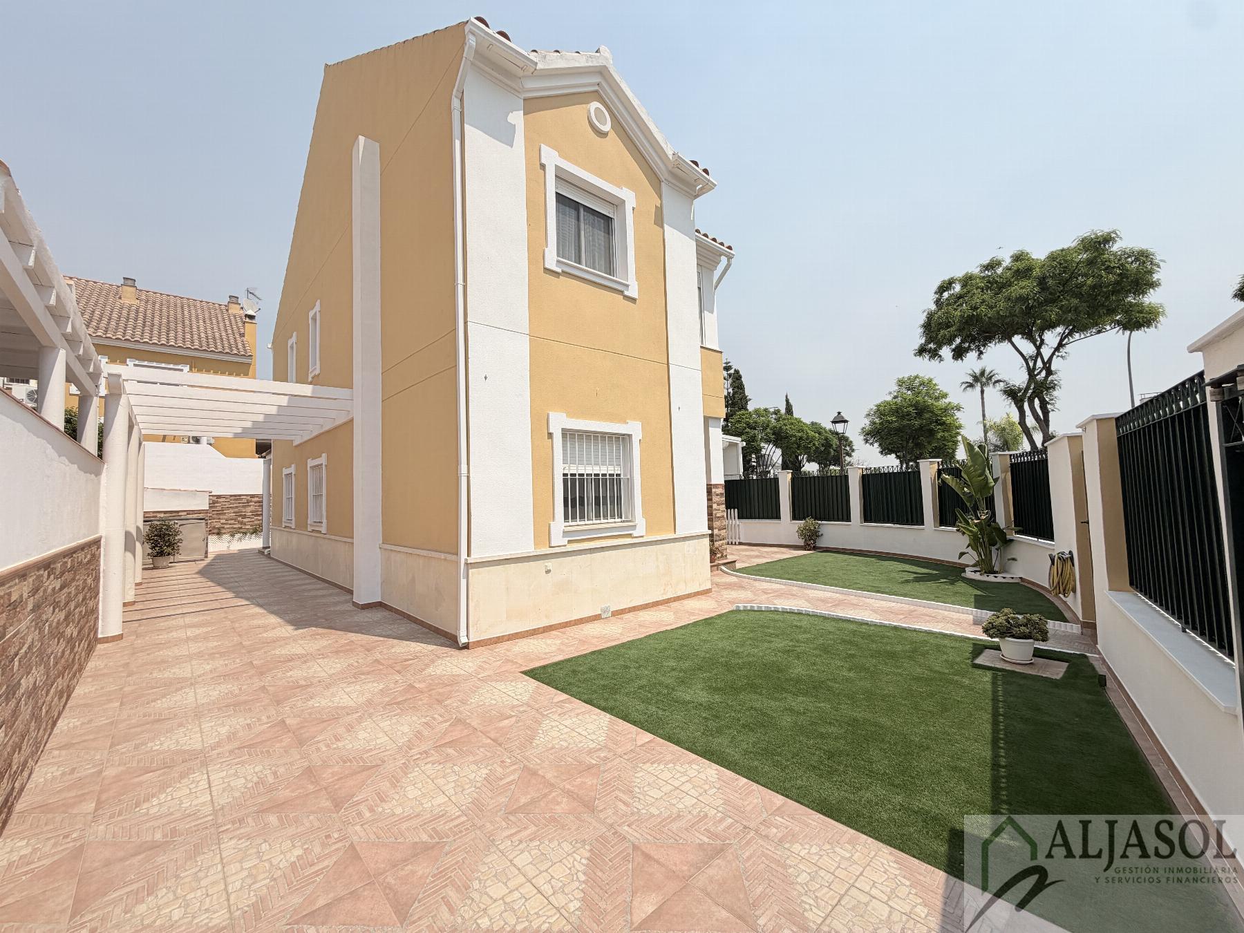 Venta de chalet en Espartinas