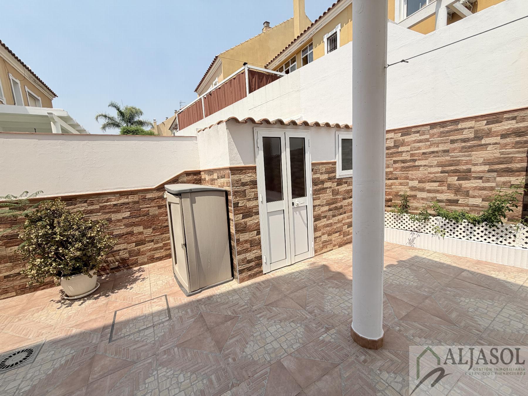 Venta de chalet en Espartinas