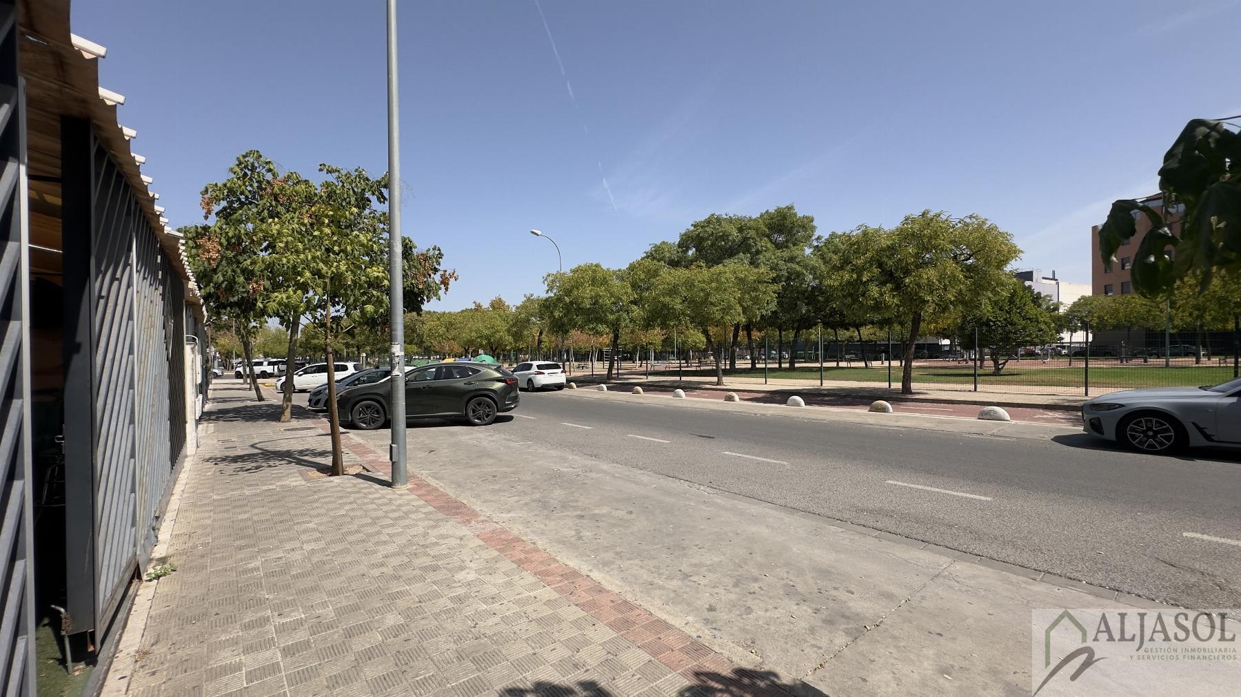 Venta de local en Dos Hermanas