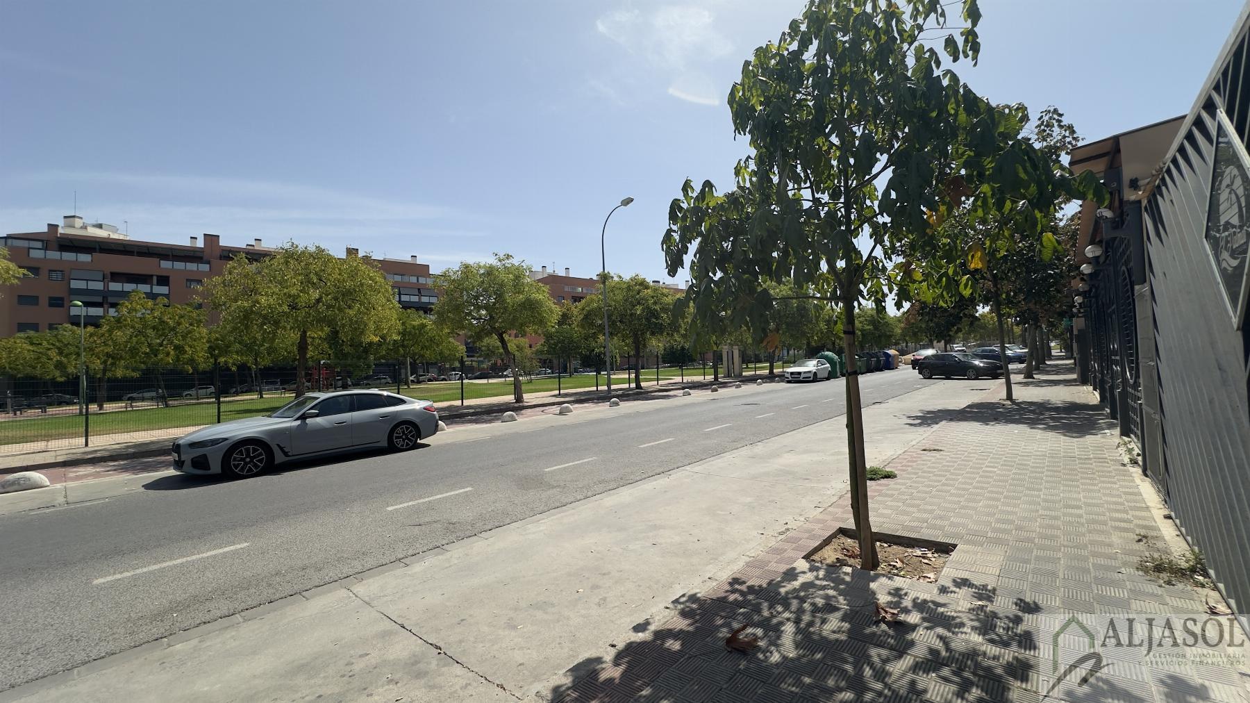 Venta de local en Dos Hermanas