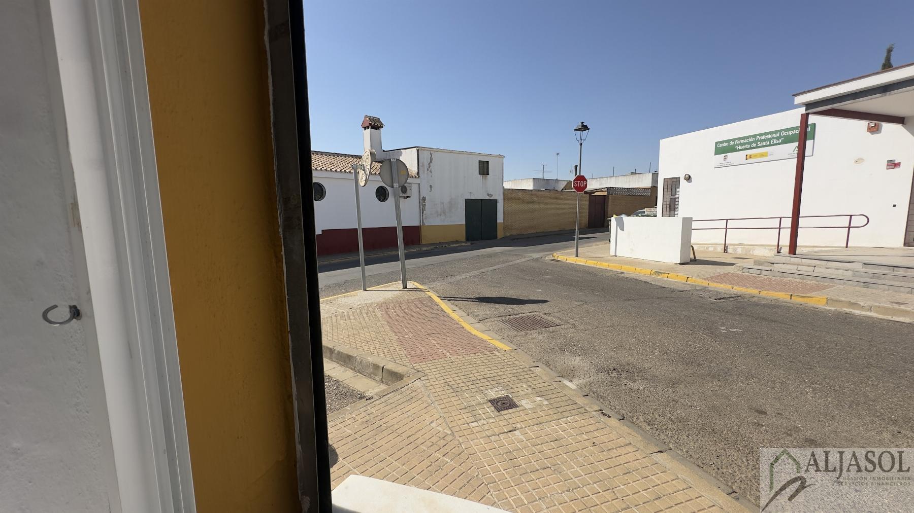Venta de local en Villanueva del Ariscal