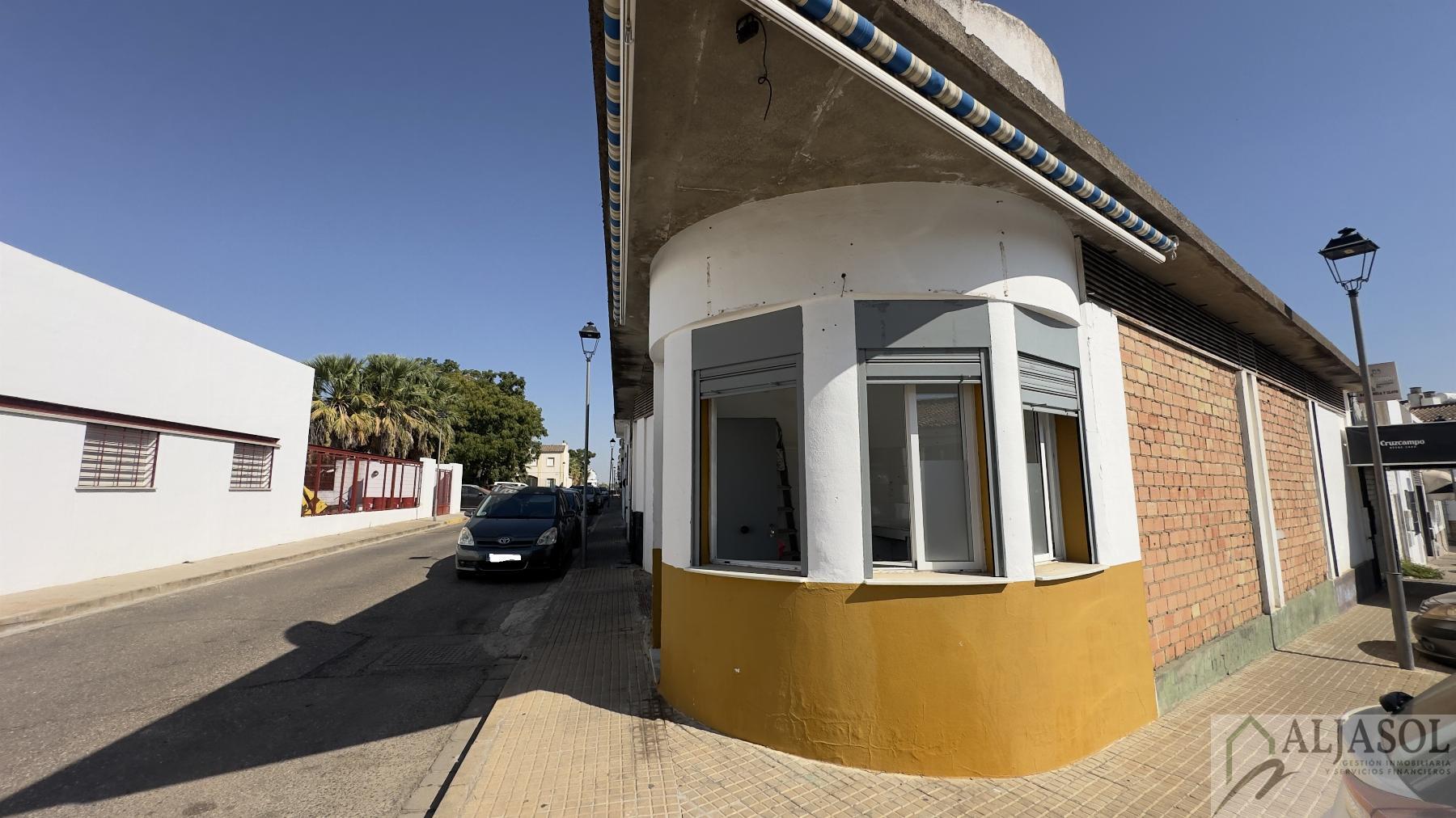 Venta de local en Villanueva del Ariscal
