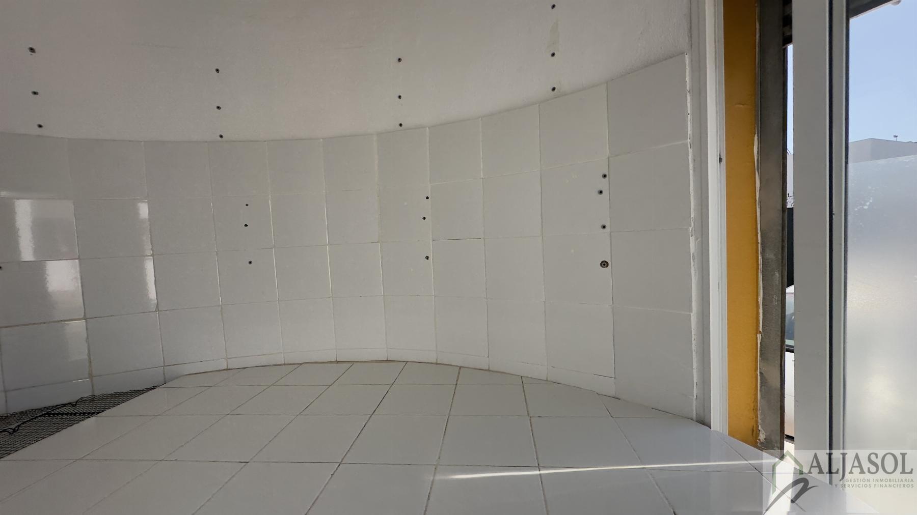Venta de local en Villanueva del Ariscal