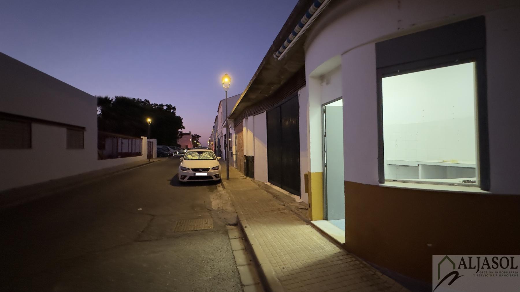 Venta de local en Villanueva del Ariscal
