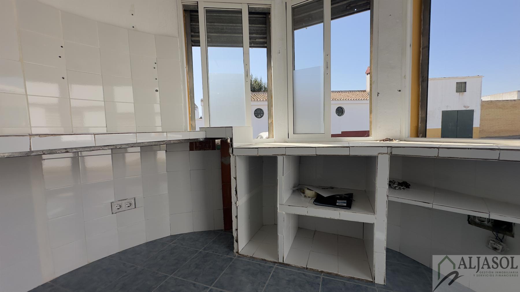 Venta de local en Villanueva del Ariscal