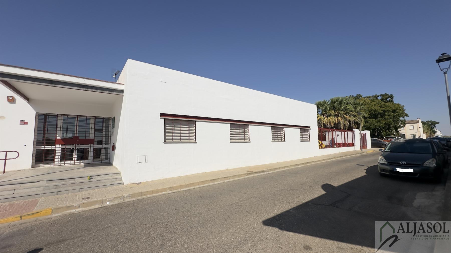 Venta de local en Villanueva del Ariscal