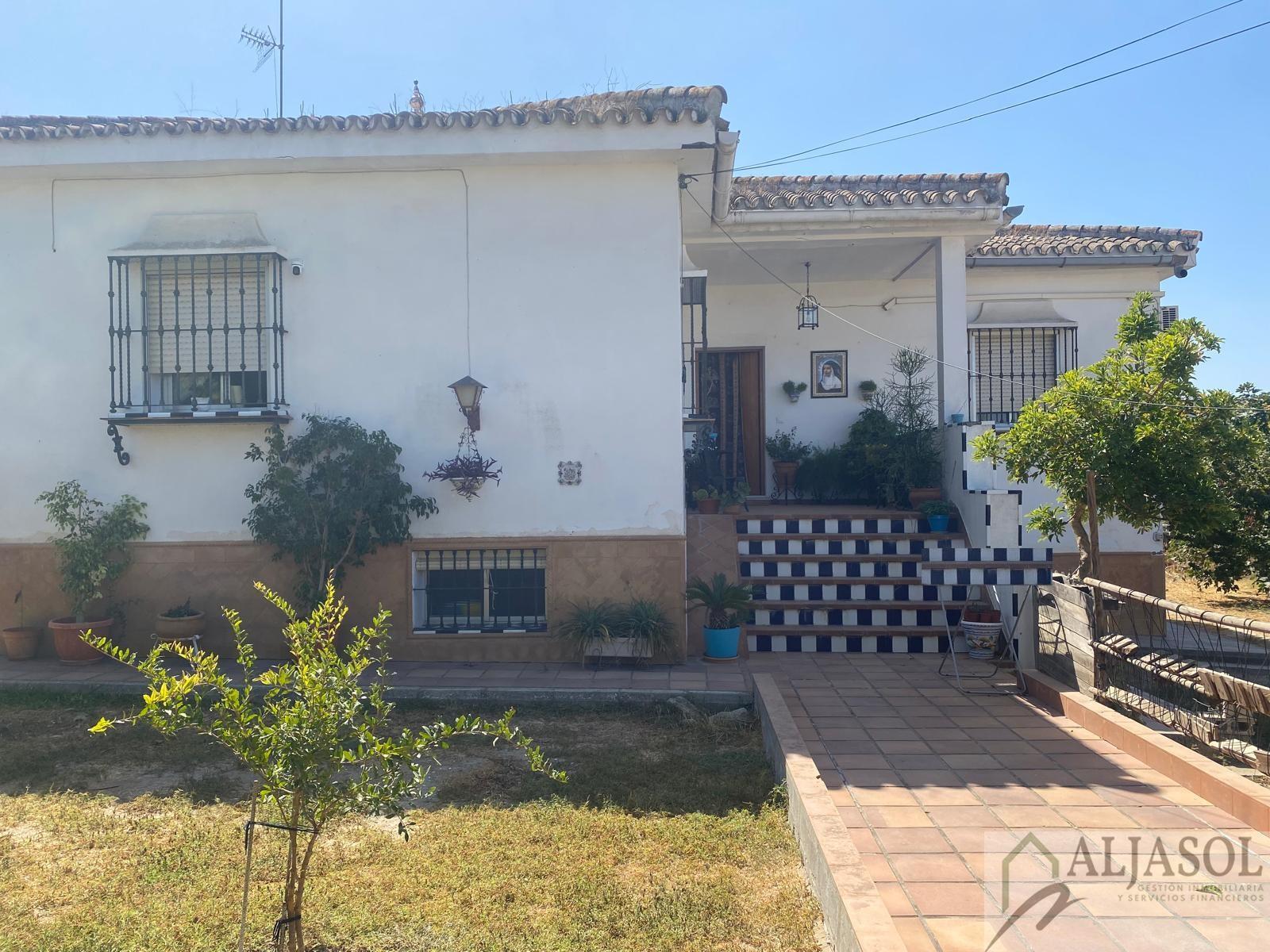 Venta de chalet en Salteras
