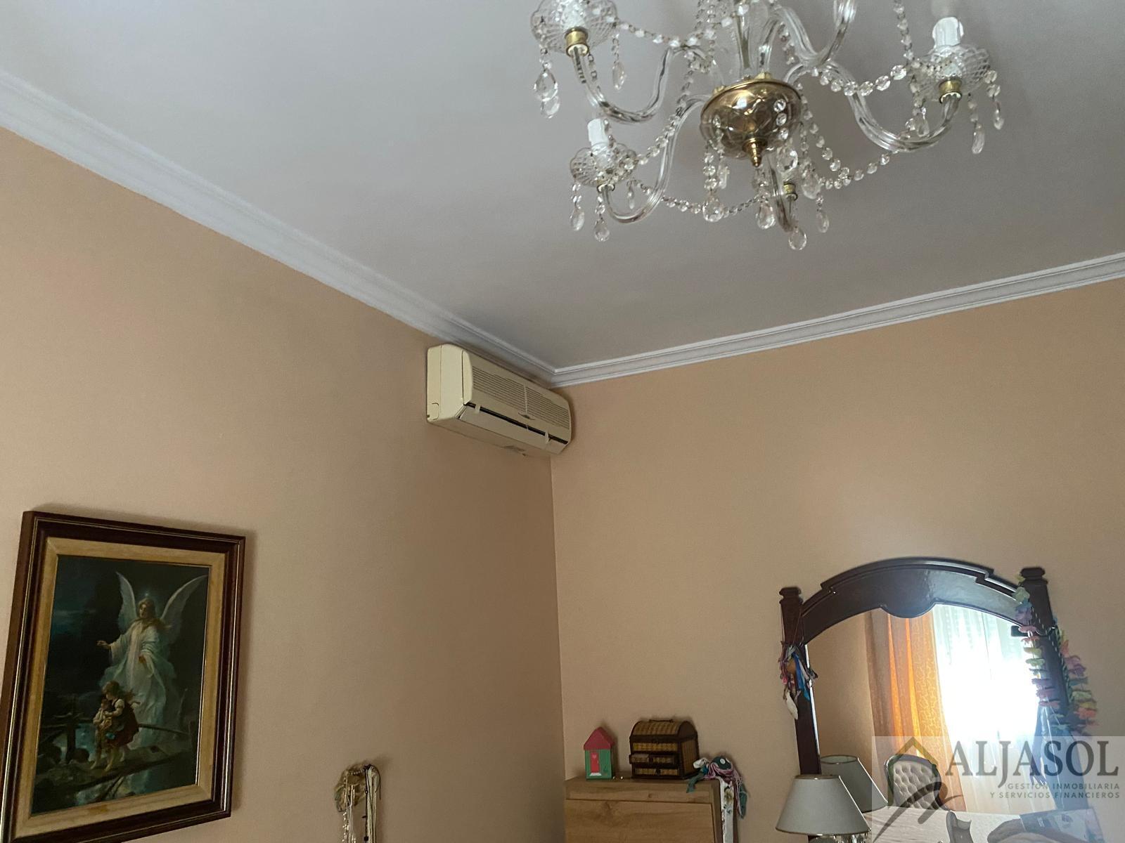 Venta de chalet en Salteras