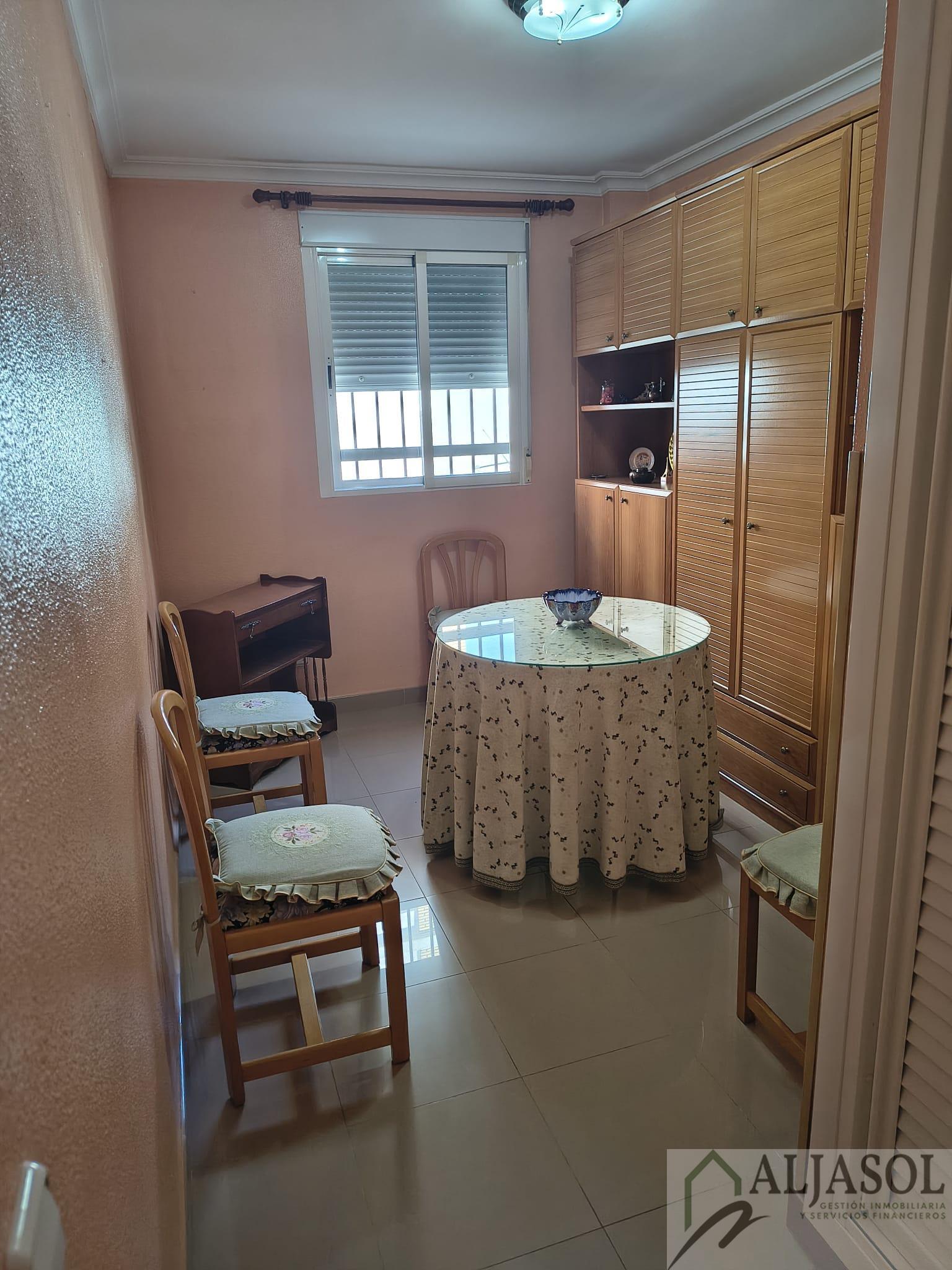Venta de piso en Gines