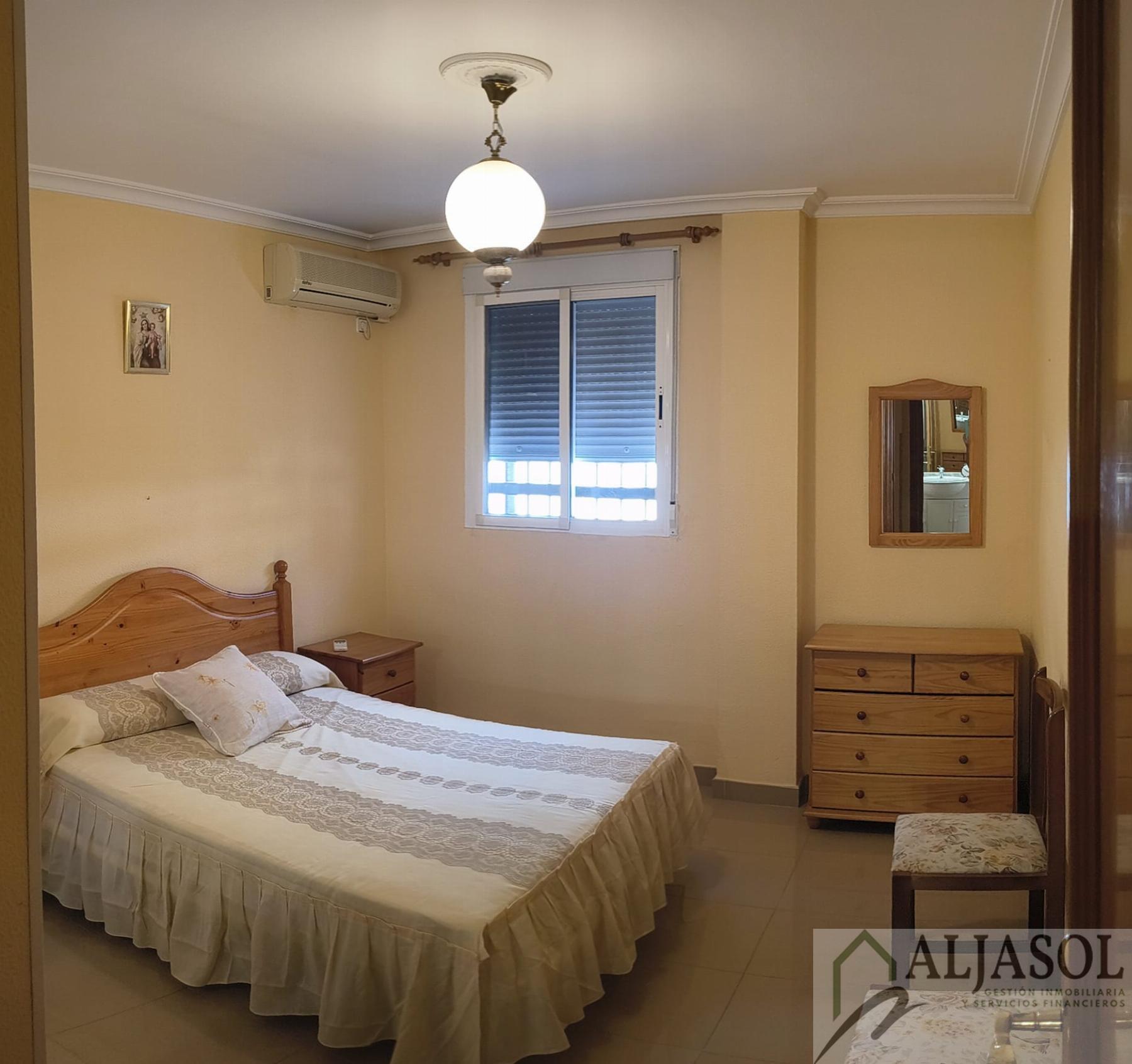 Venta de piso en Gines