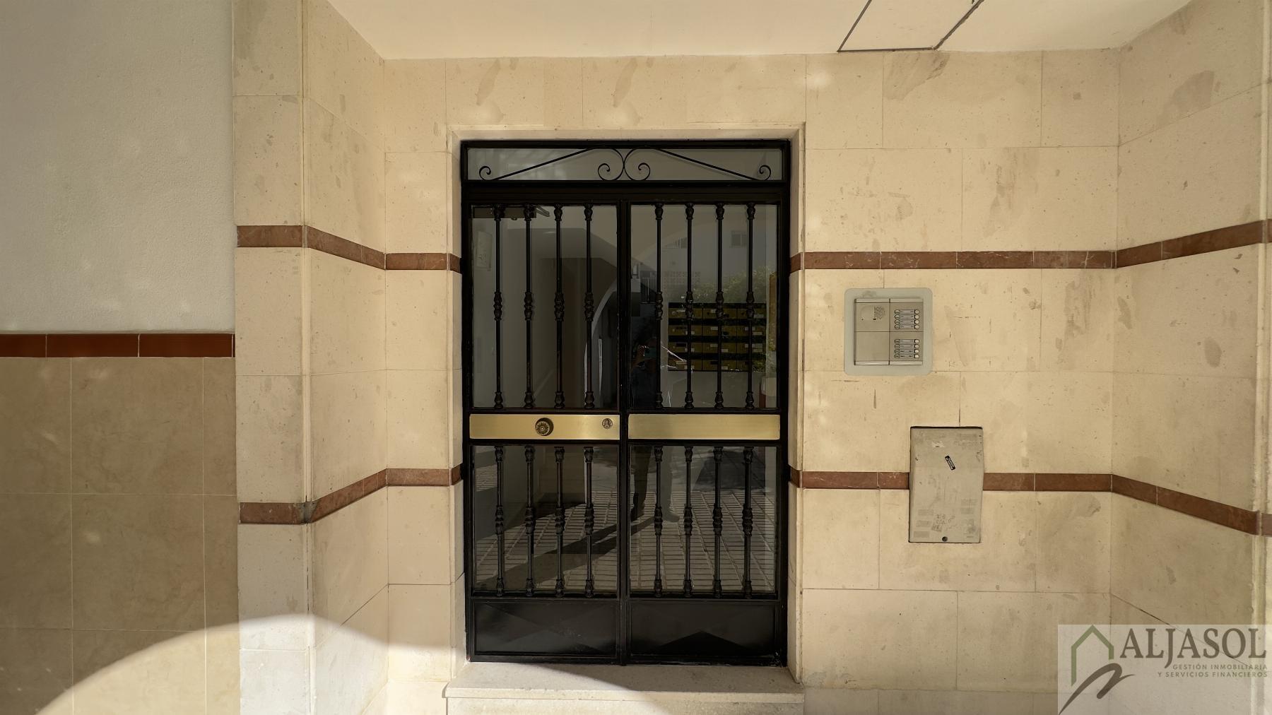 Venta de piso en Gines