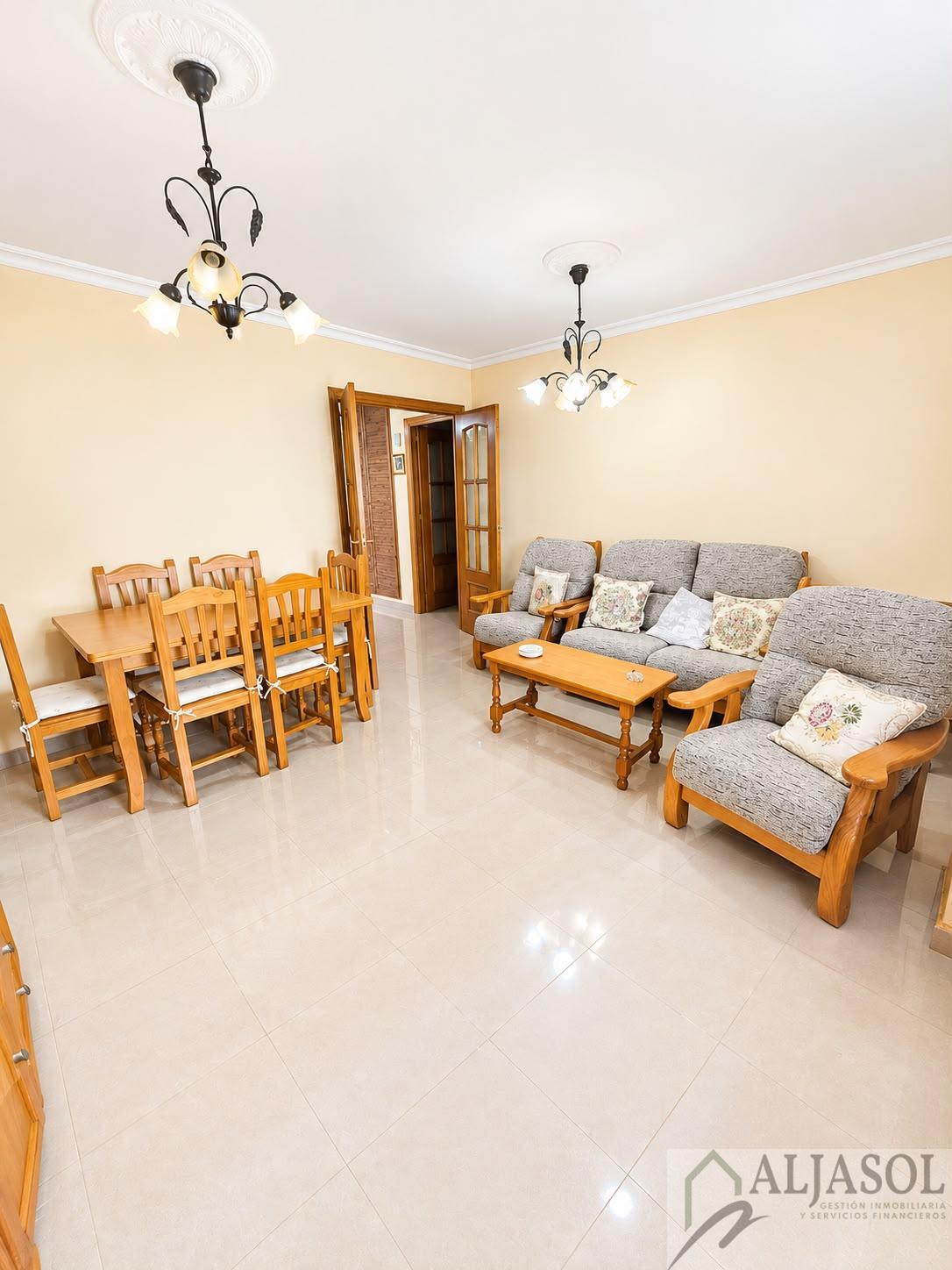 Venta de piso en Gines