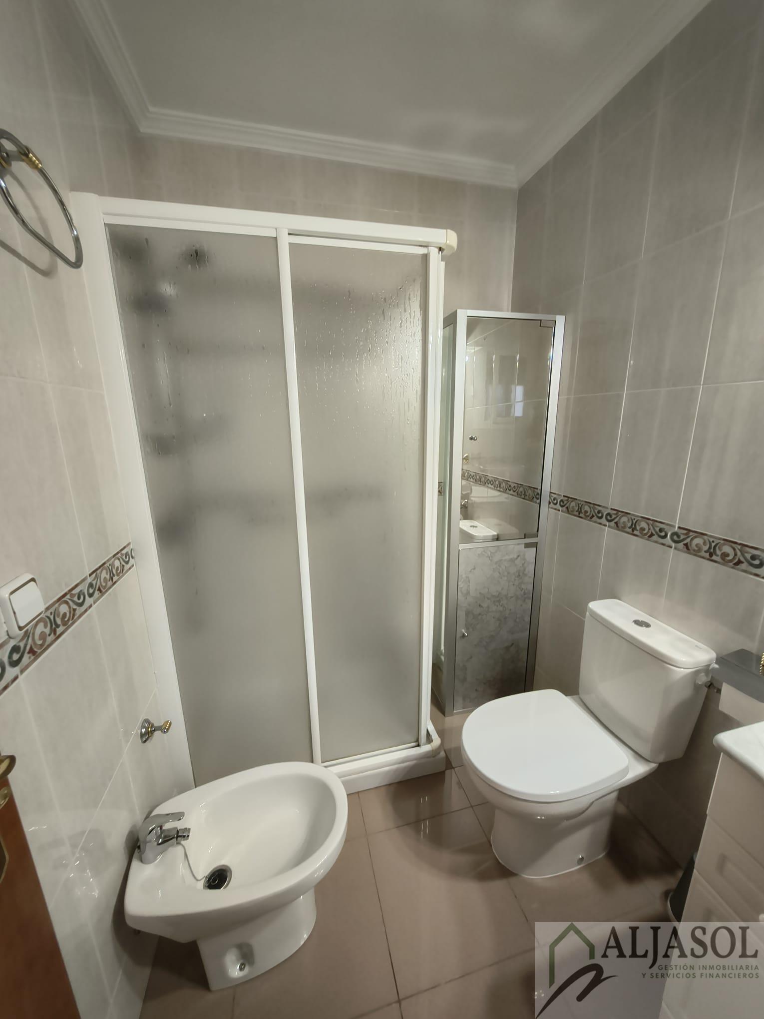 Venta de piso en Gines