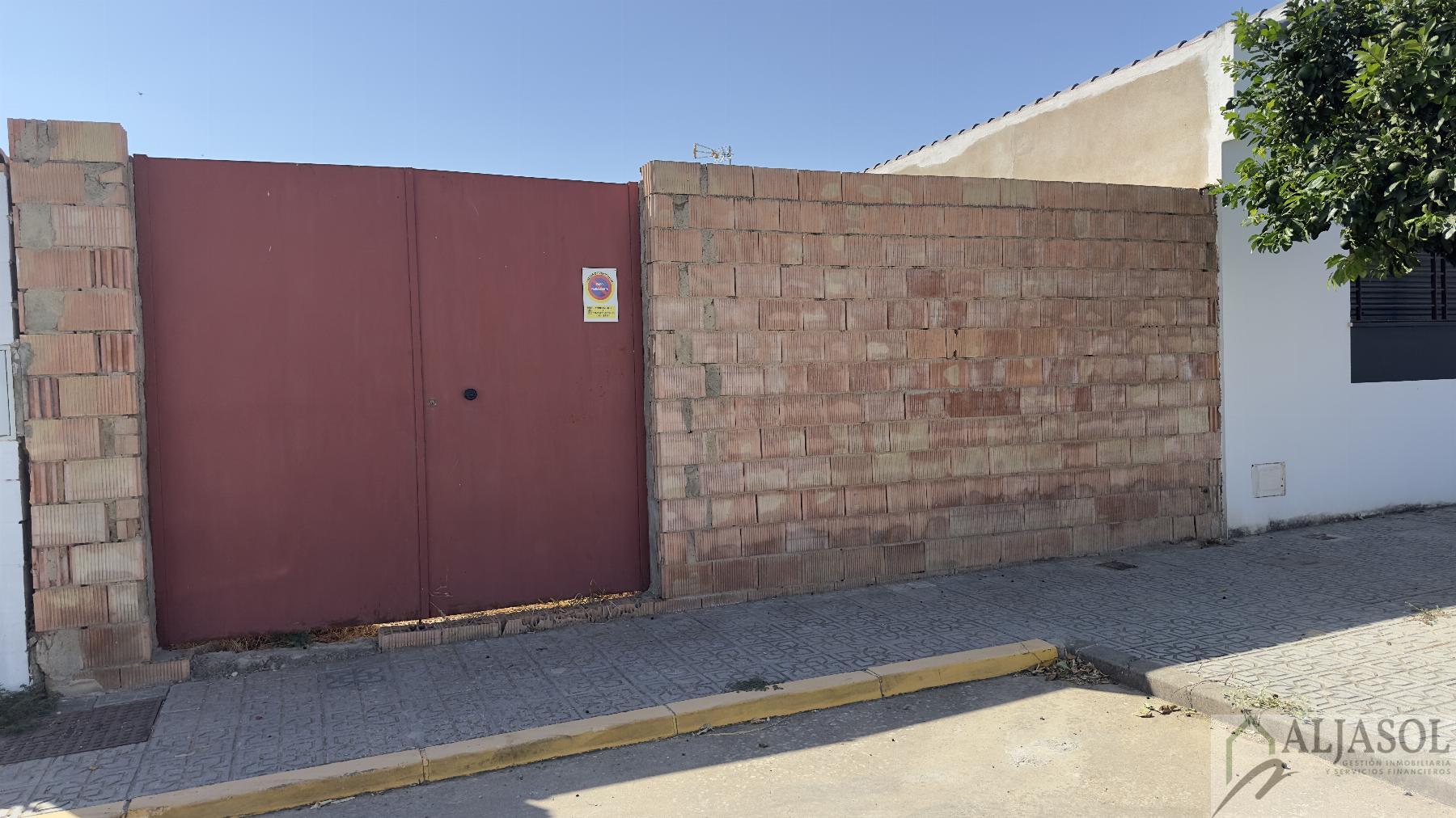 Venta de terreno en Villanueva del Ariscal