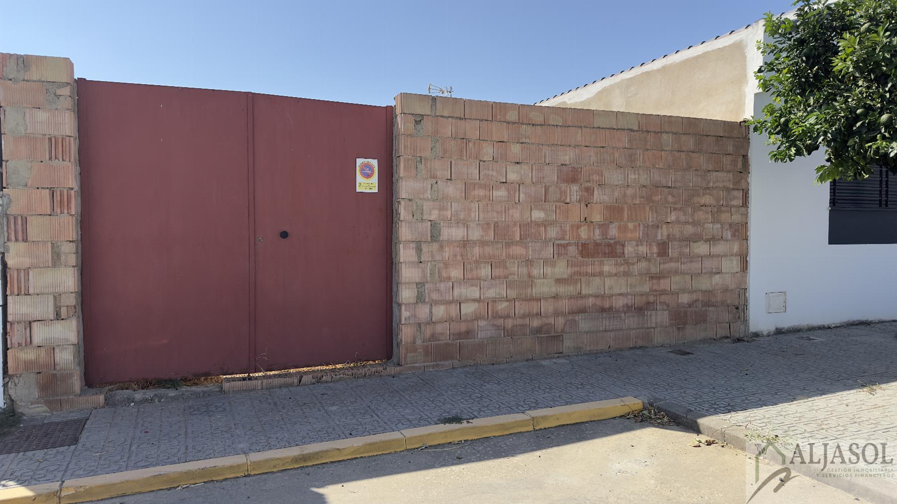 Venta de terreno en Villanueva del Ariscal