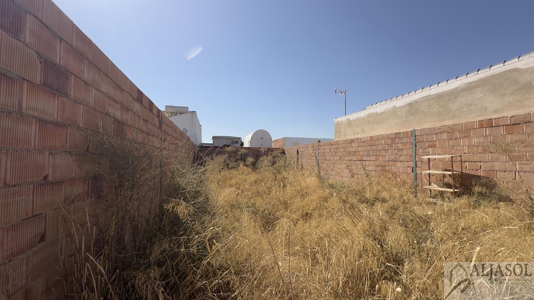 Venta de terreno en Villanueva del Ariscal