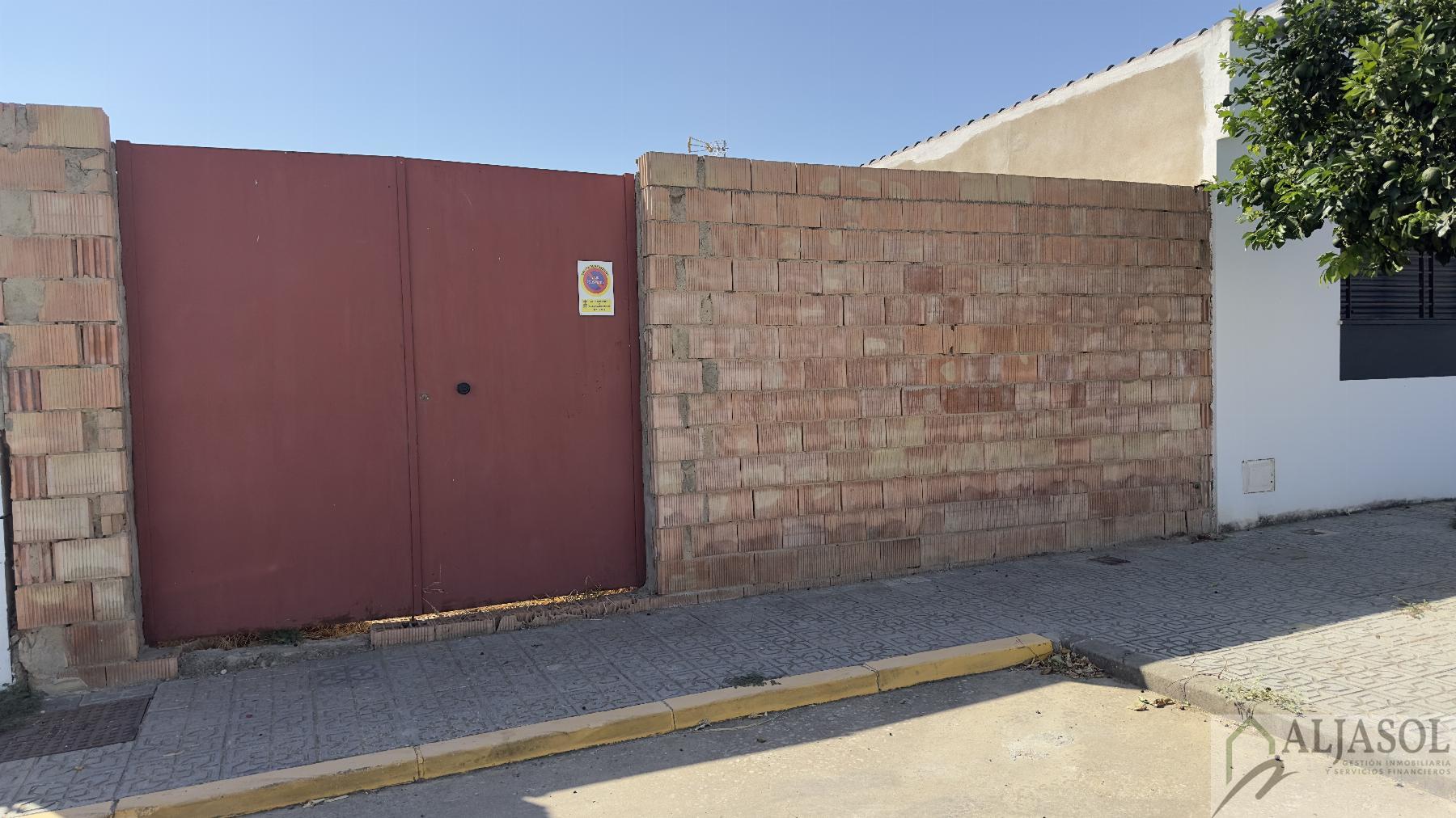 Venta de terreno en Villanueva del Ariscal
