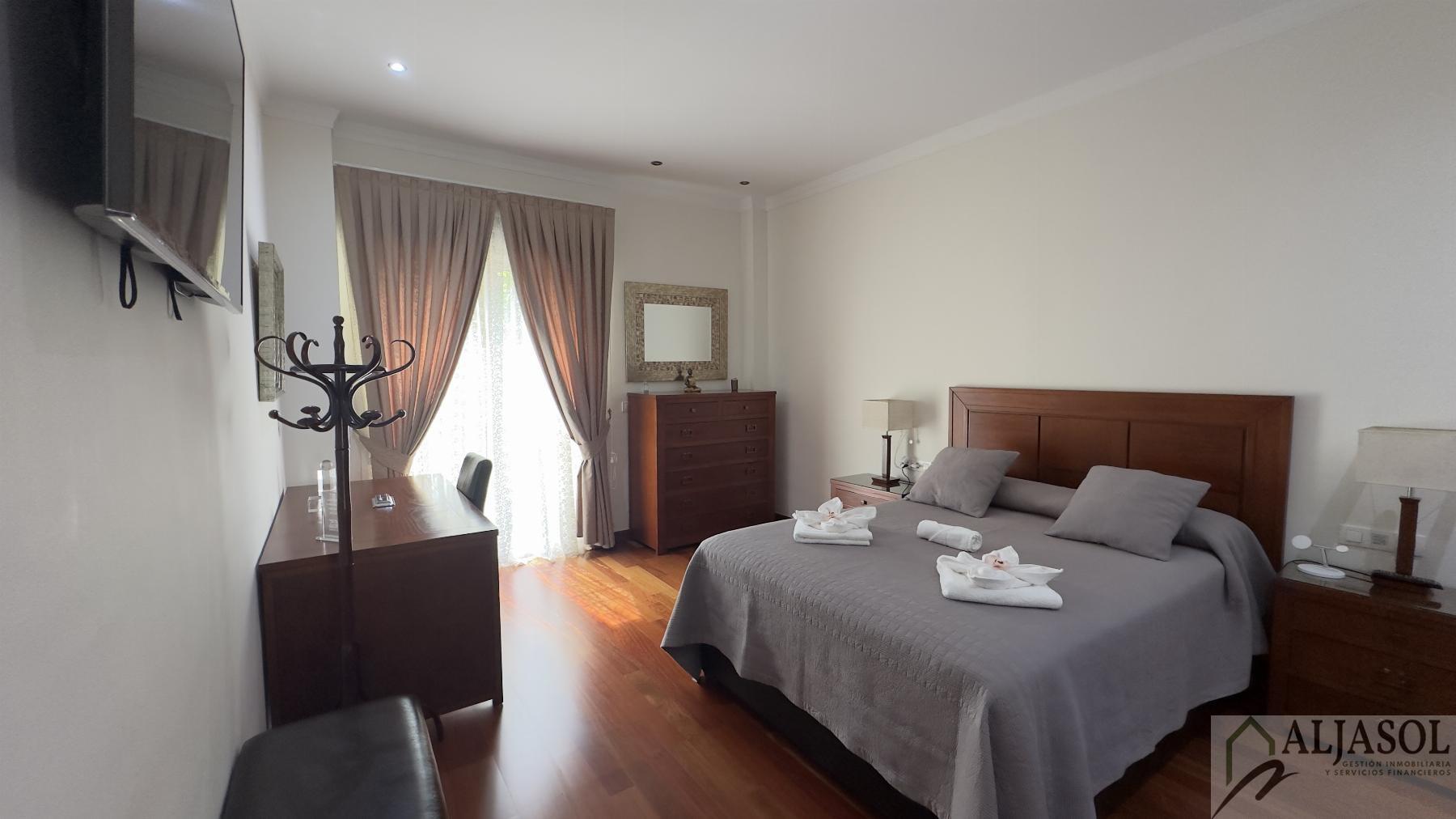 Venta de chalet en Bollullos de la Mitación